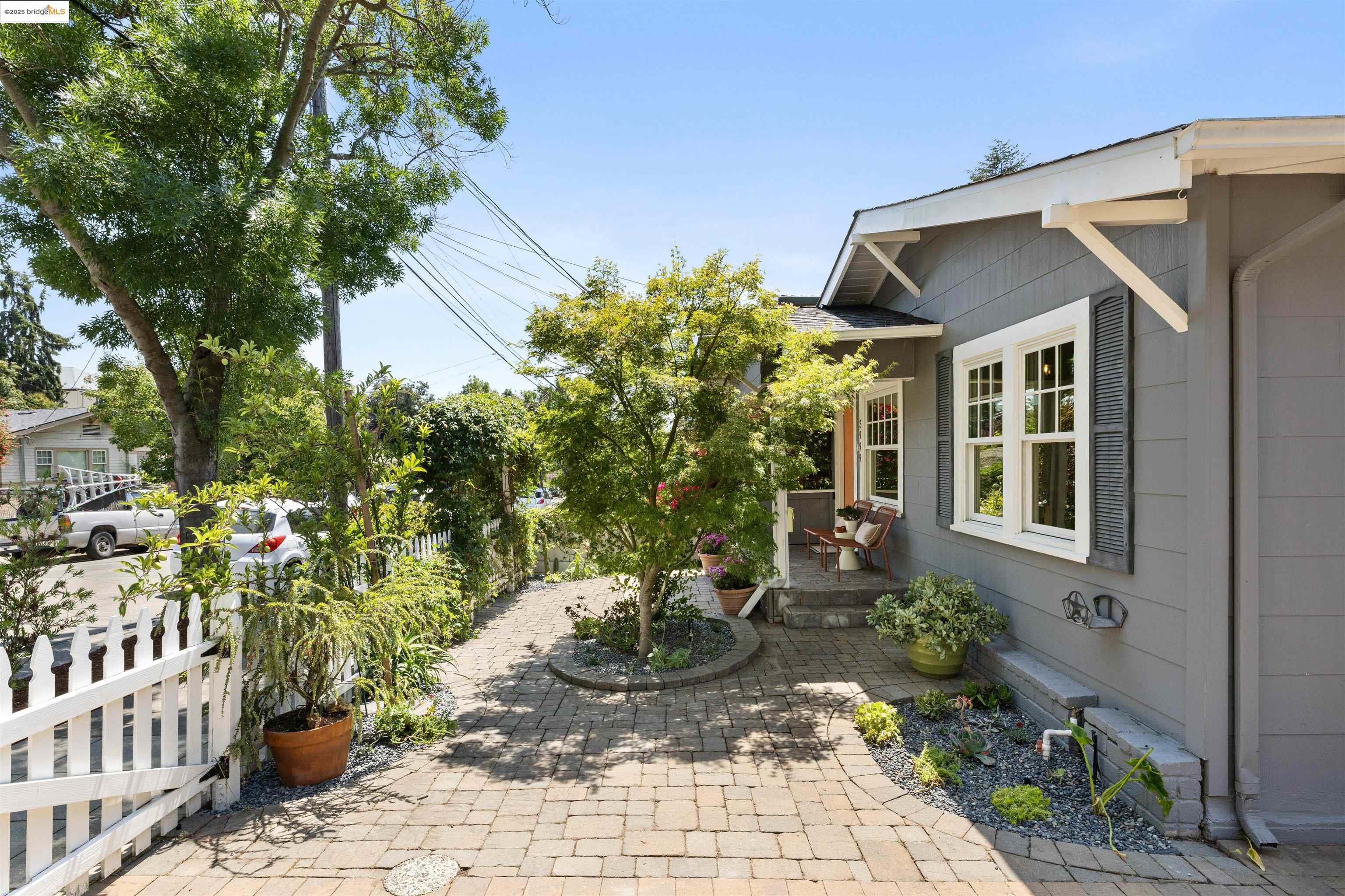 3999 Whittle Ave