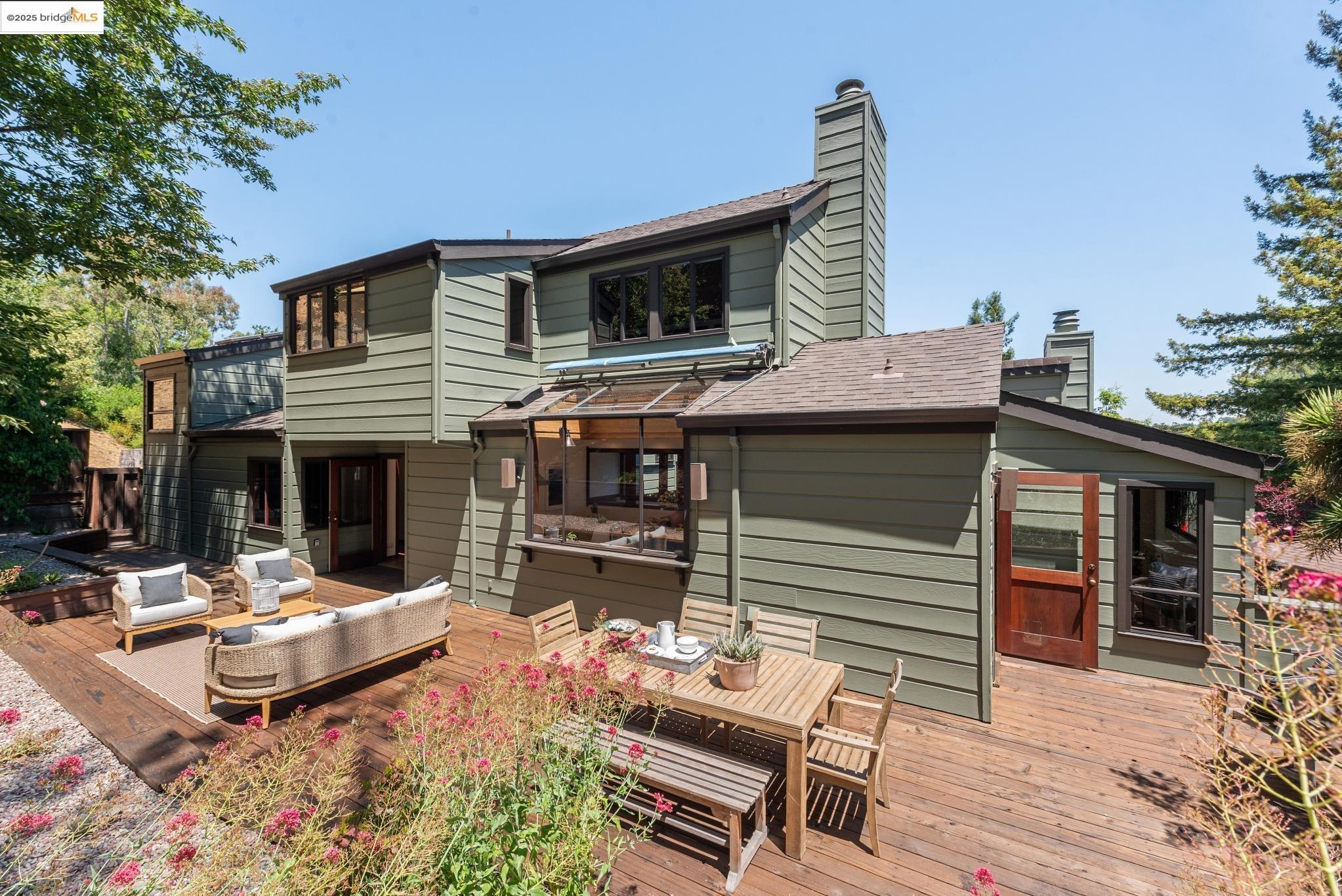 737 Woodhaven Rd