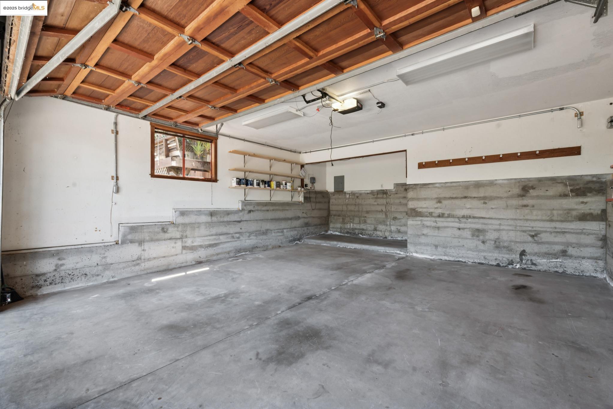 737 Woodhaven Rd