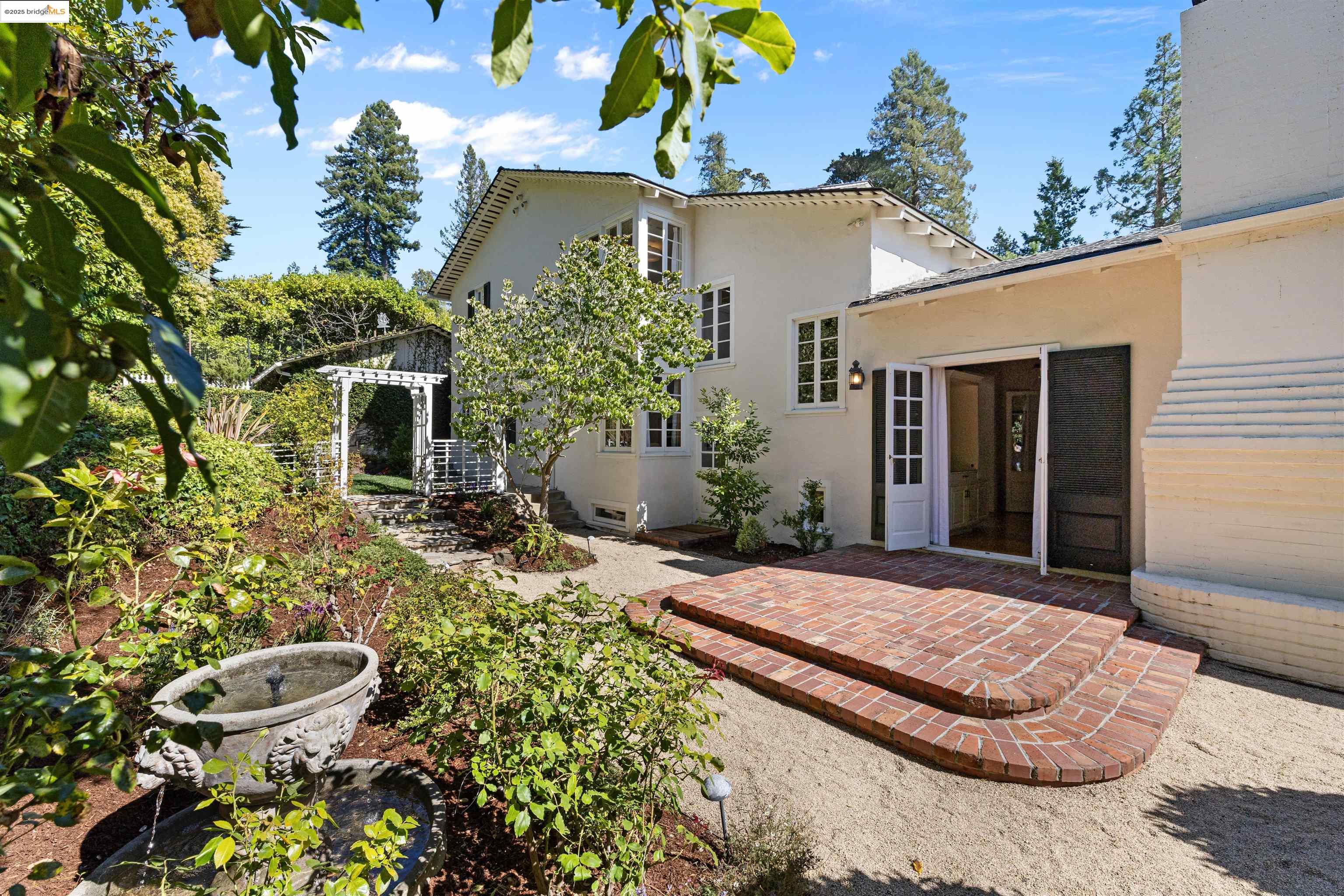 5701 La Salle Ave