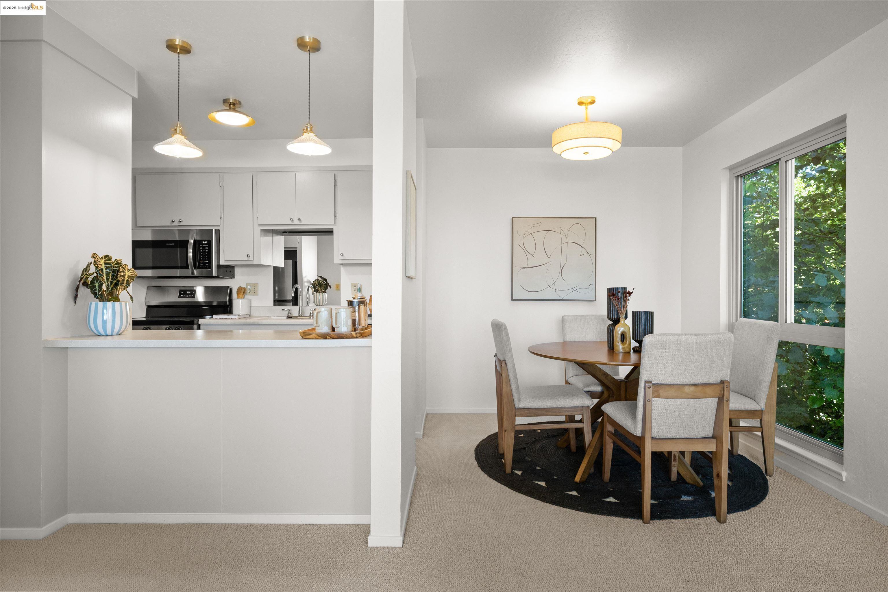 555 Jean St # 417