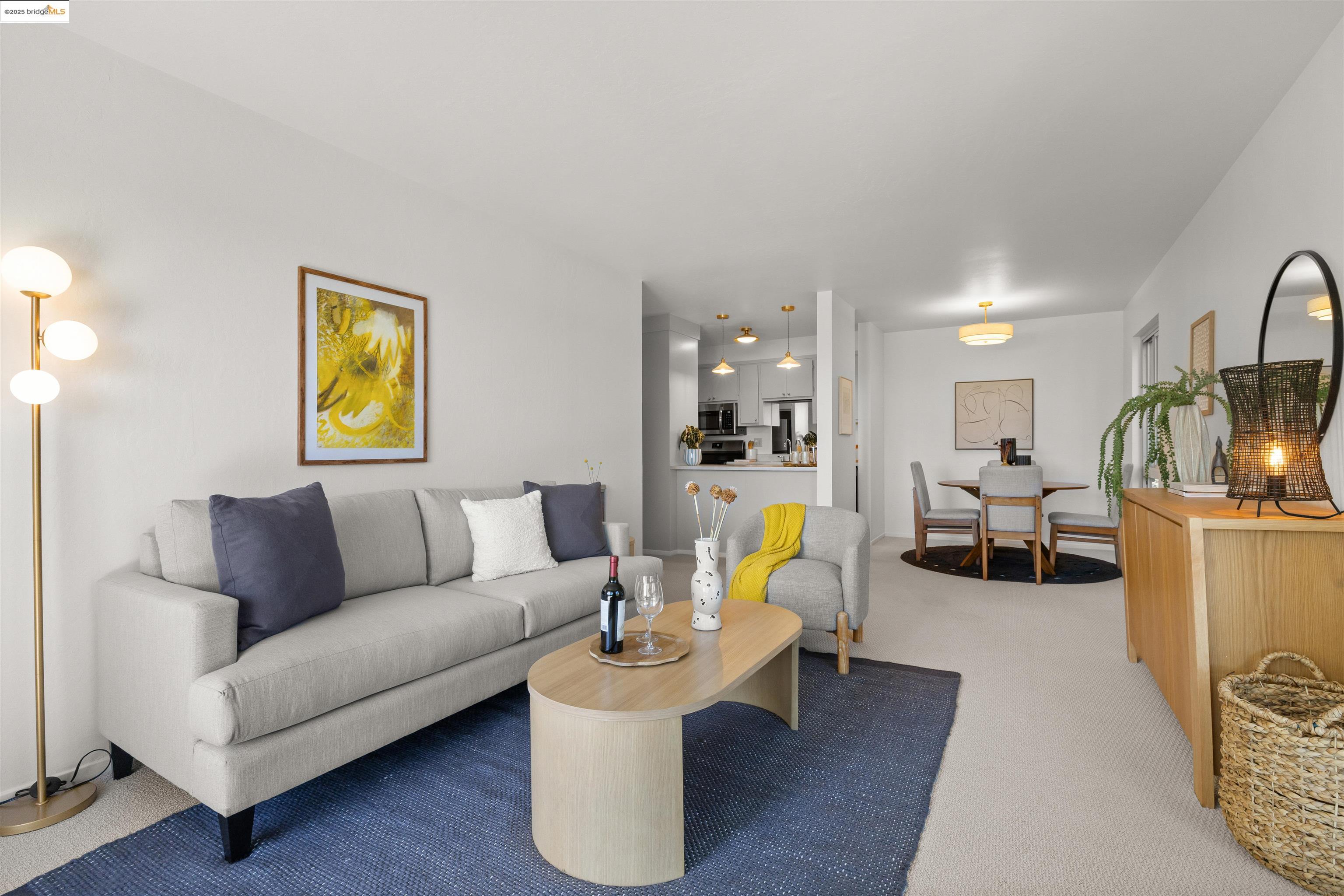 555 Jean St # 417