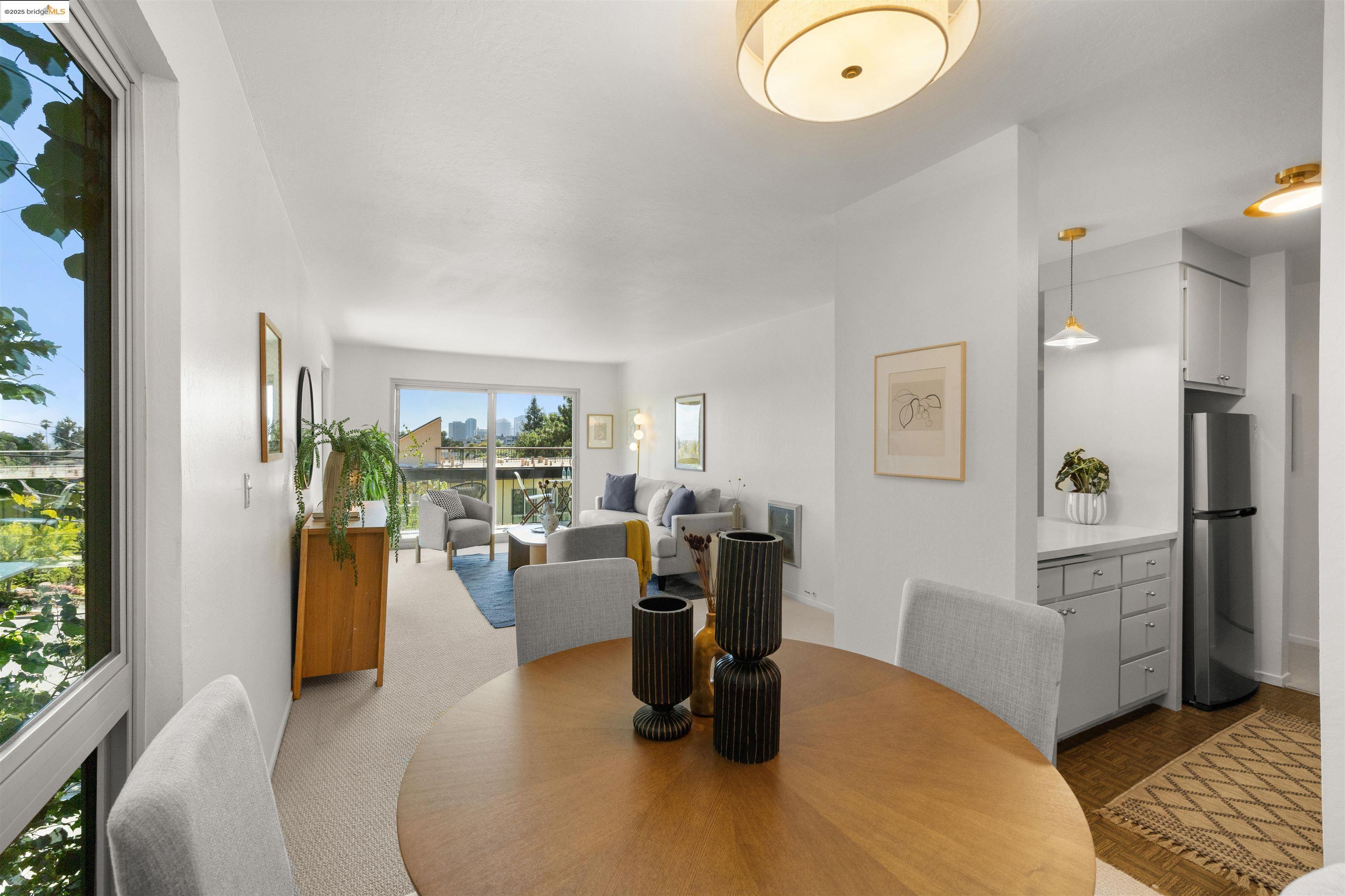 555 Jean St # 417