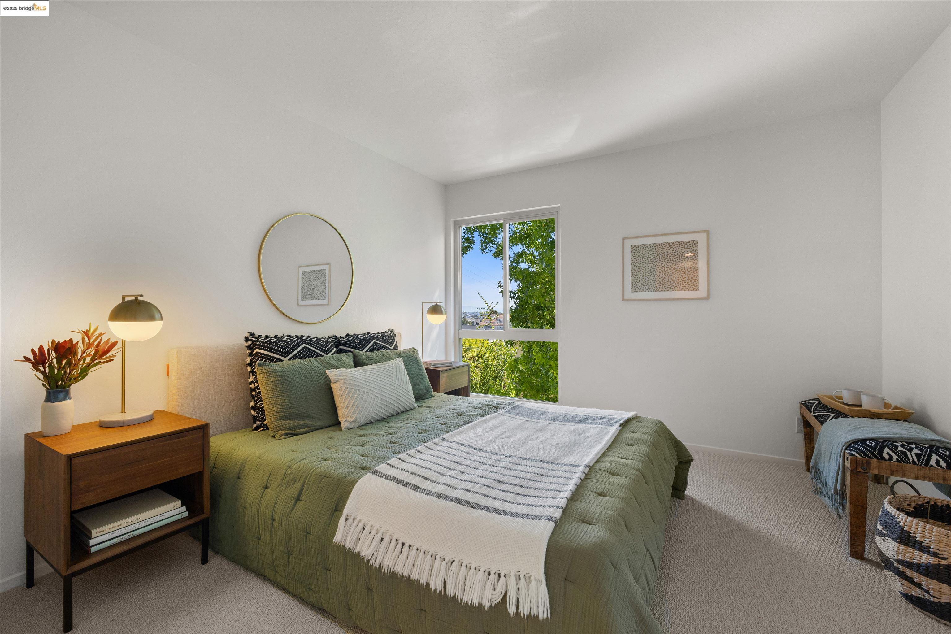555 Jean St # 417