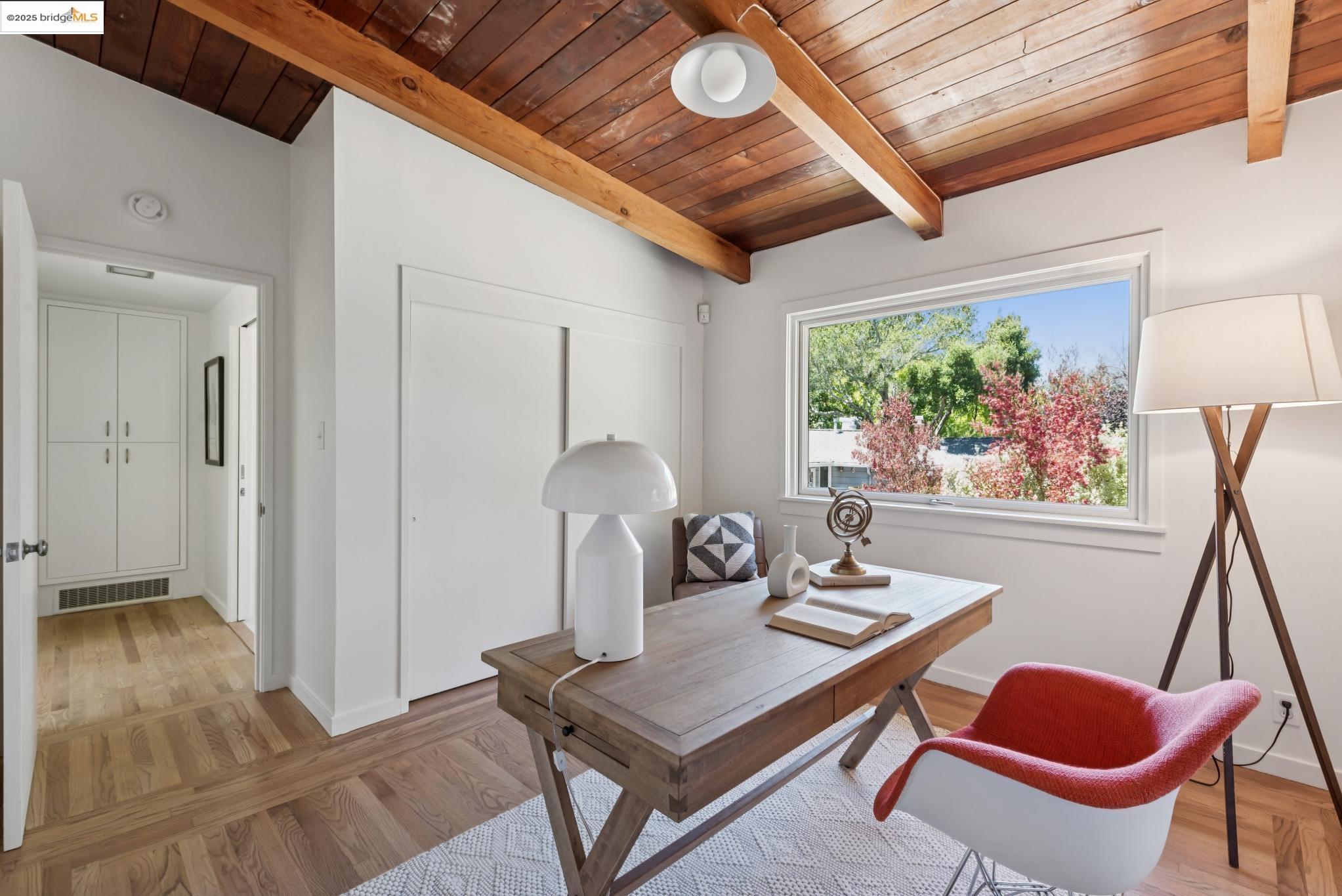 39 Norwood Ave