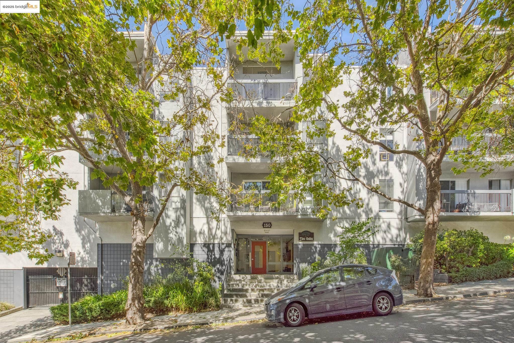 150 Pearl St # 212