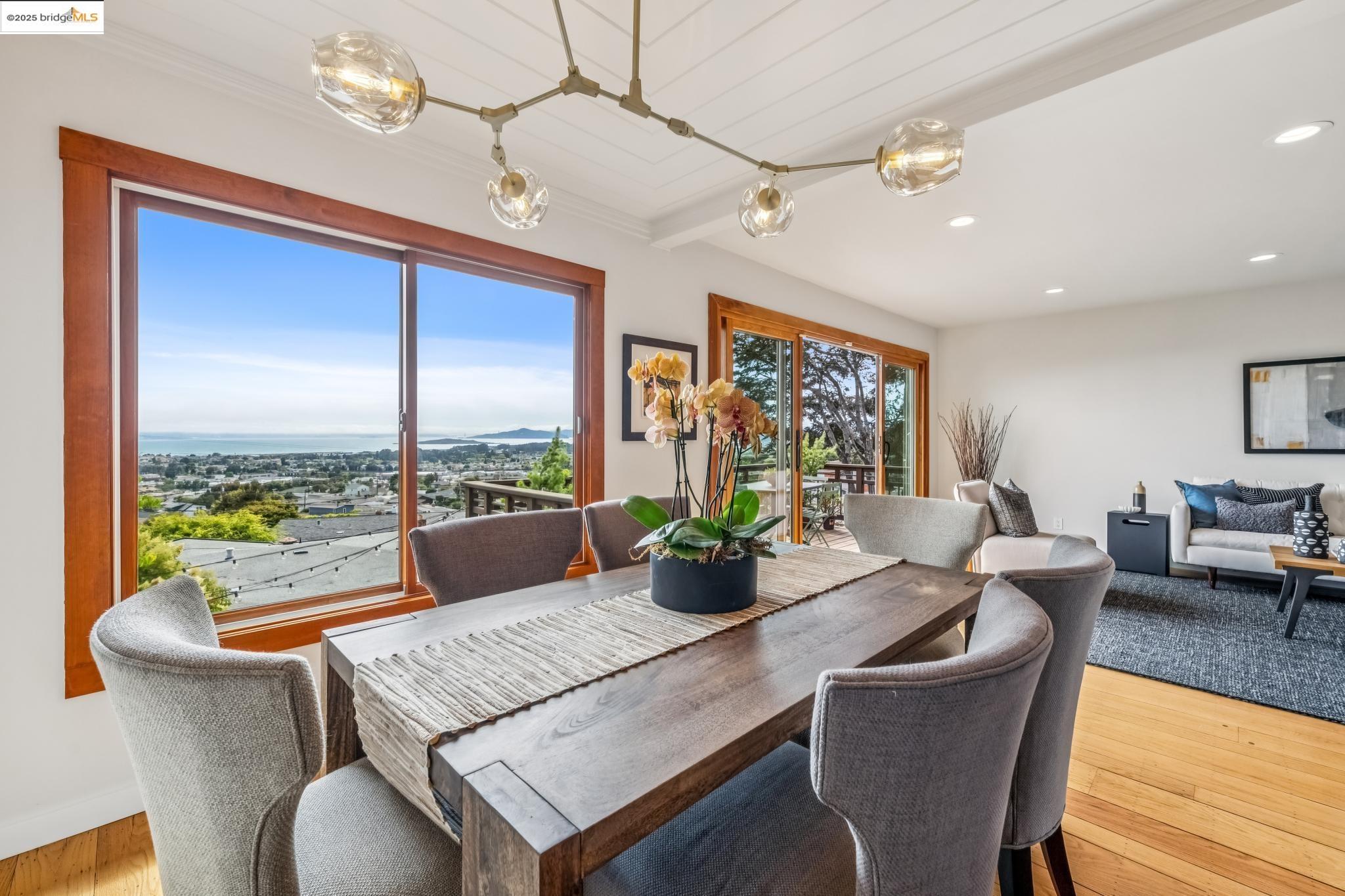 6934 Fairview Dr