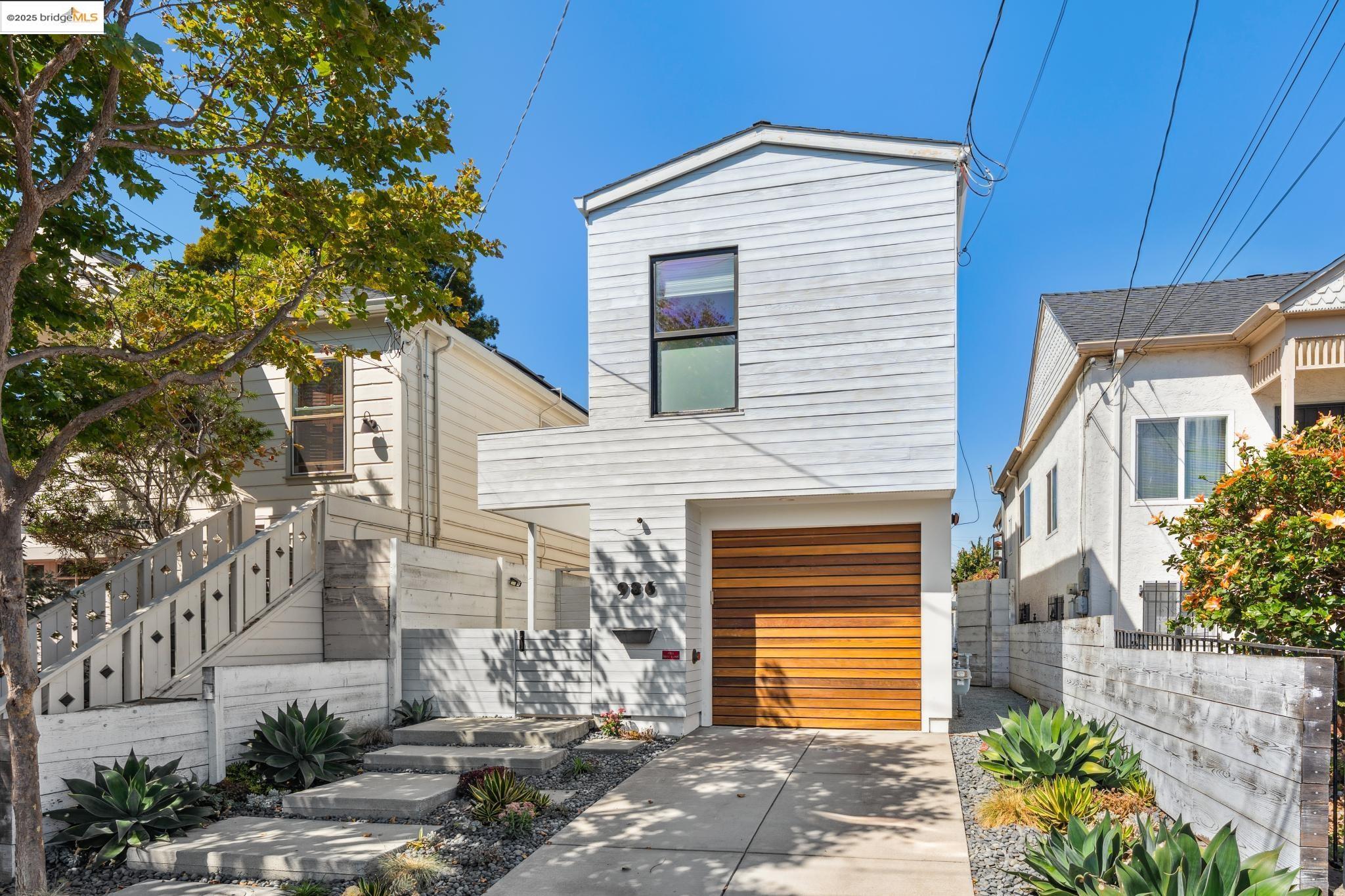 986 43rd Street
