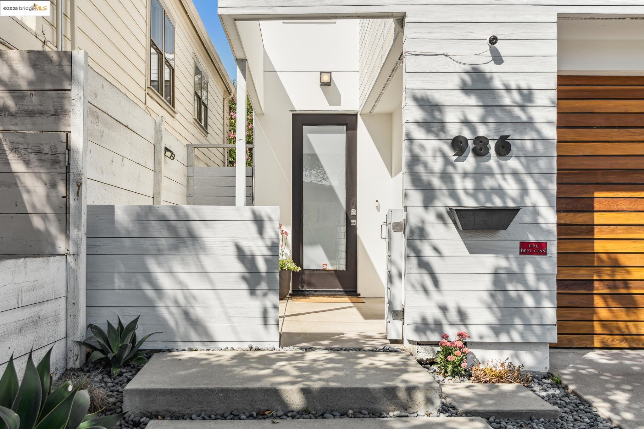 986 43rd Street