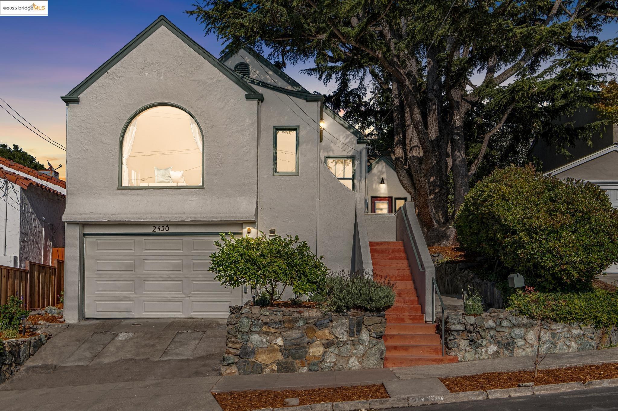 2530 Edwards Ave