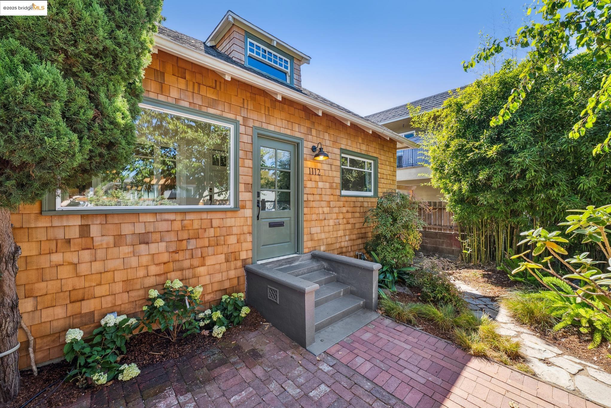 1112 Ward St, Berkeley
