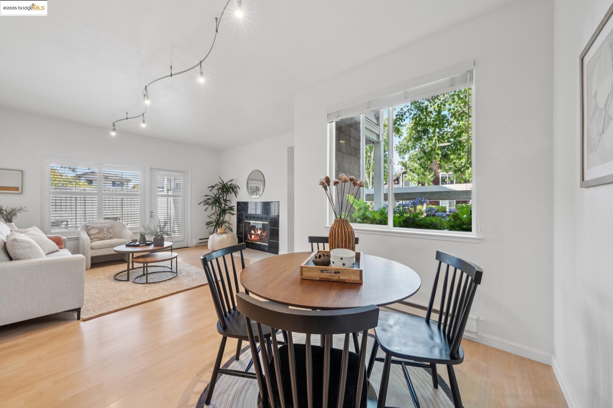27 Bayside Ct