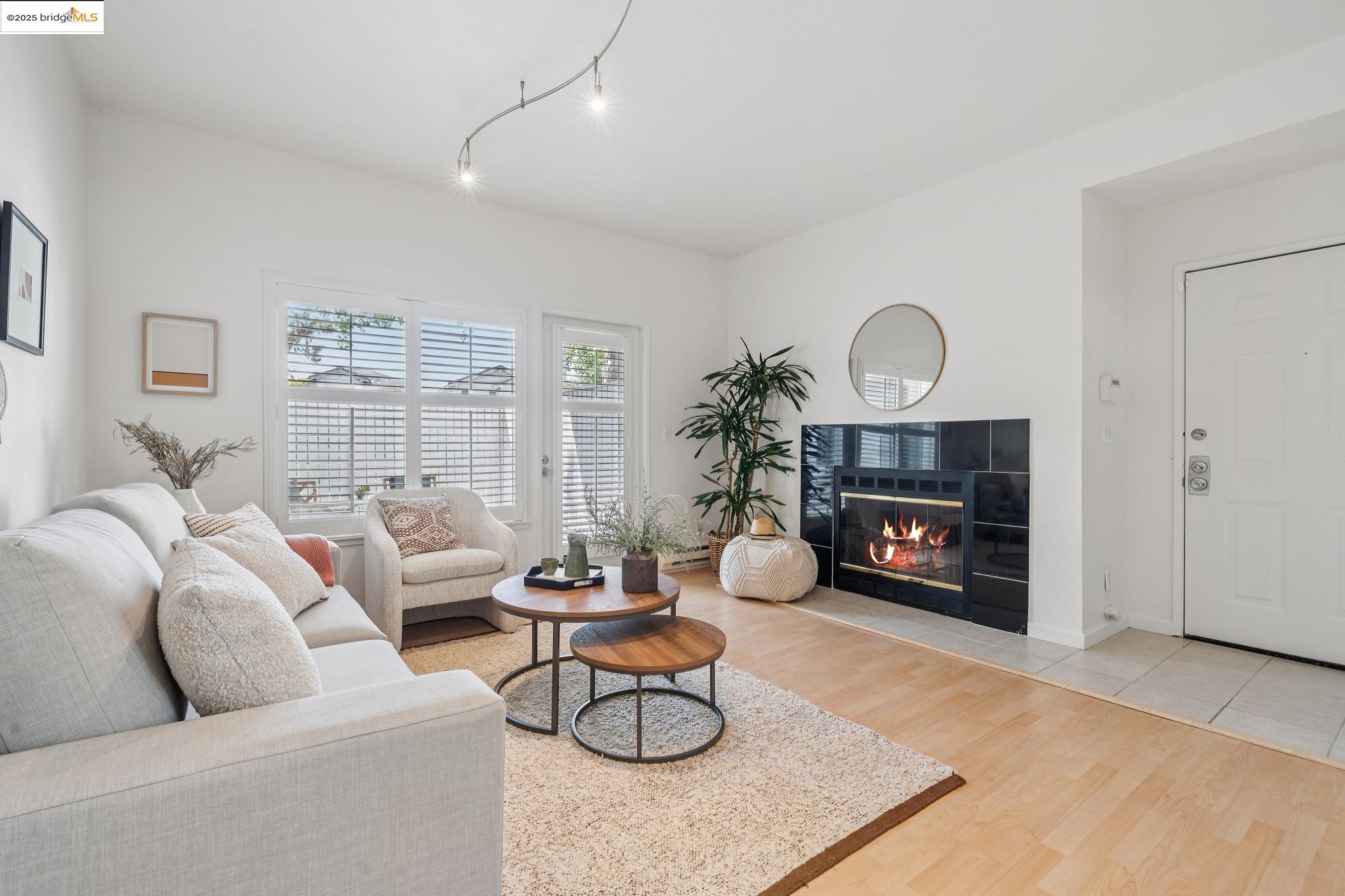 27 Bayside Ct