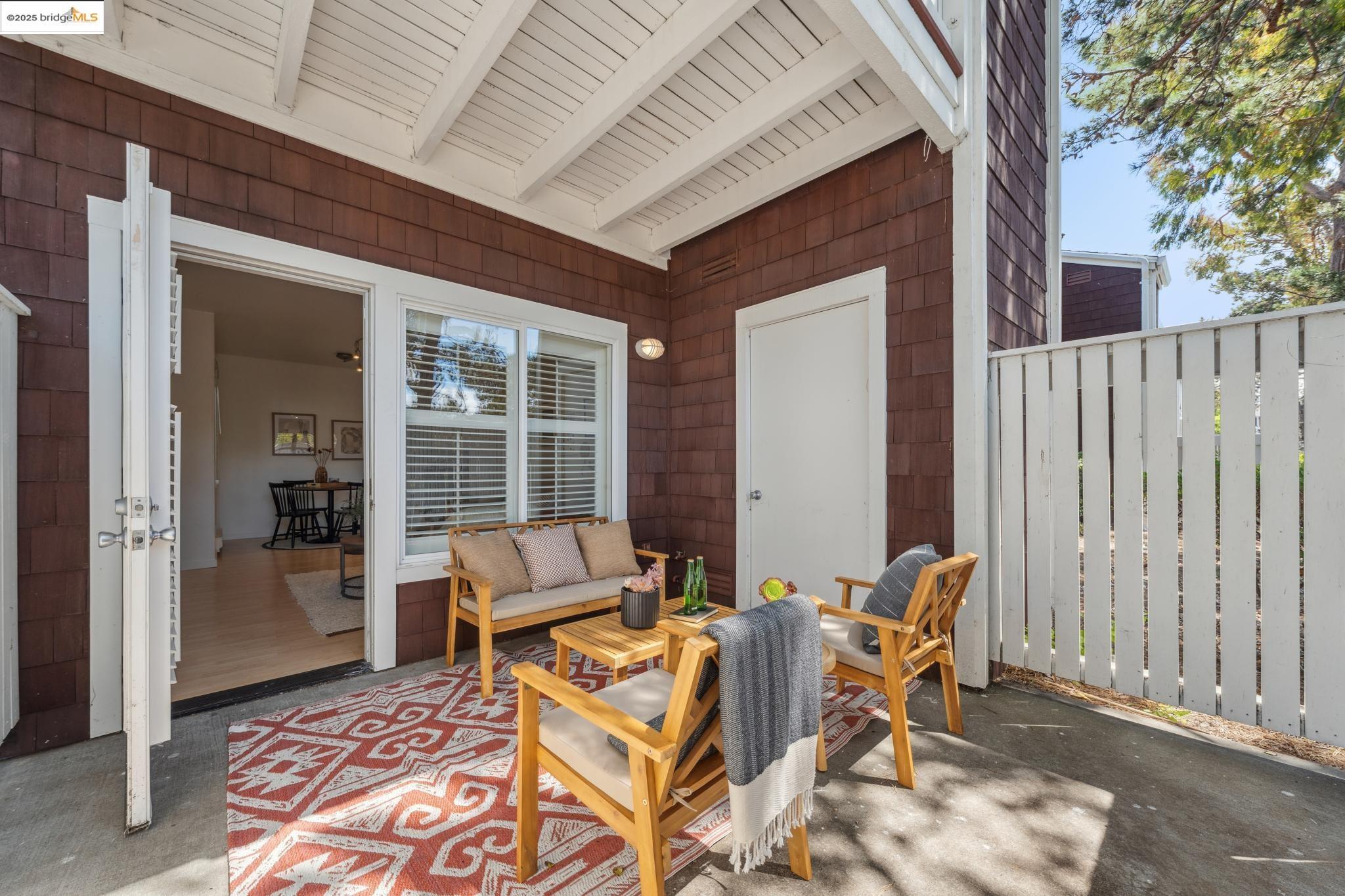 27 Bayside Ct