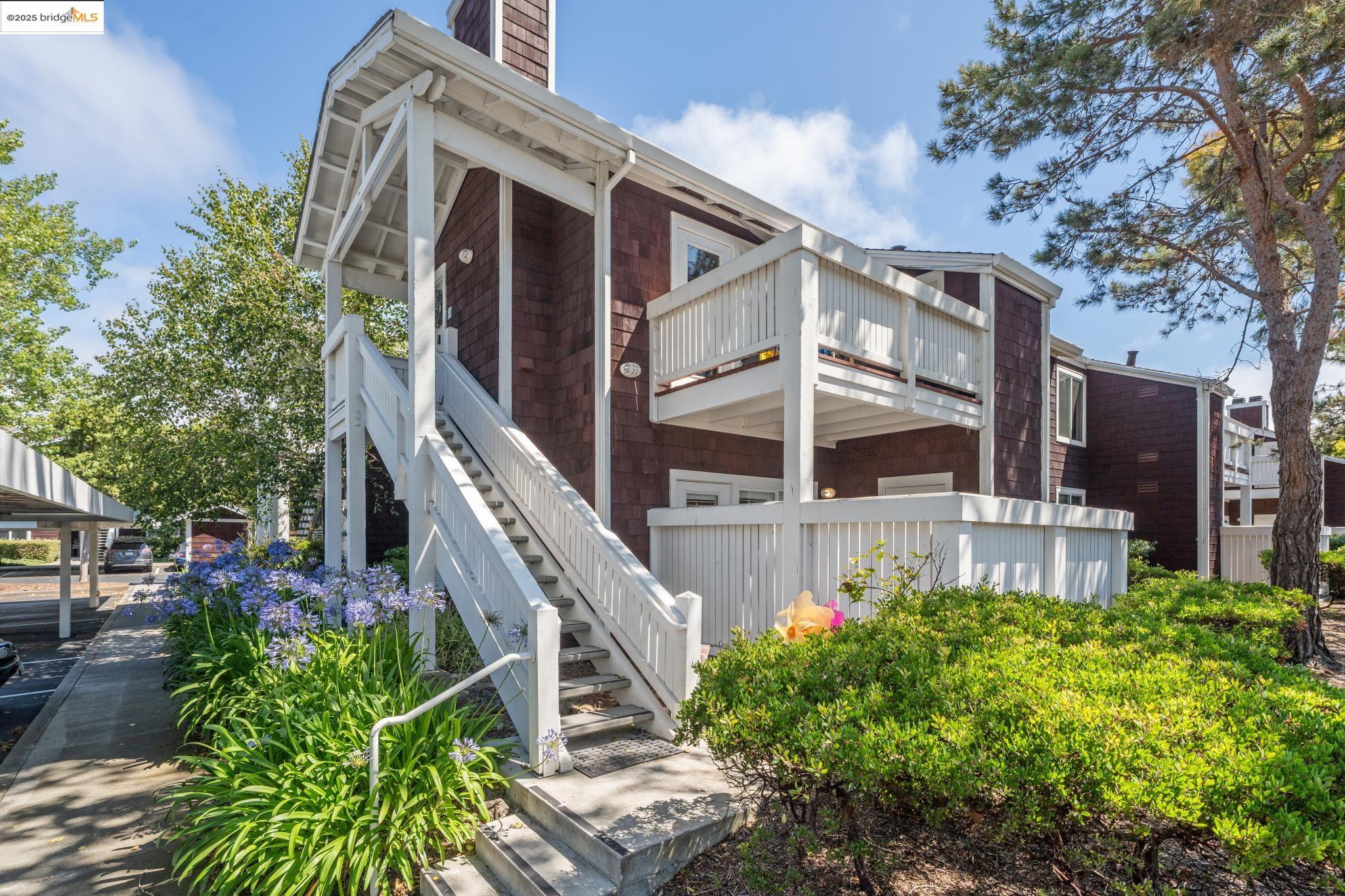 27 Bayside Ct