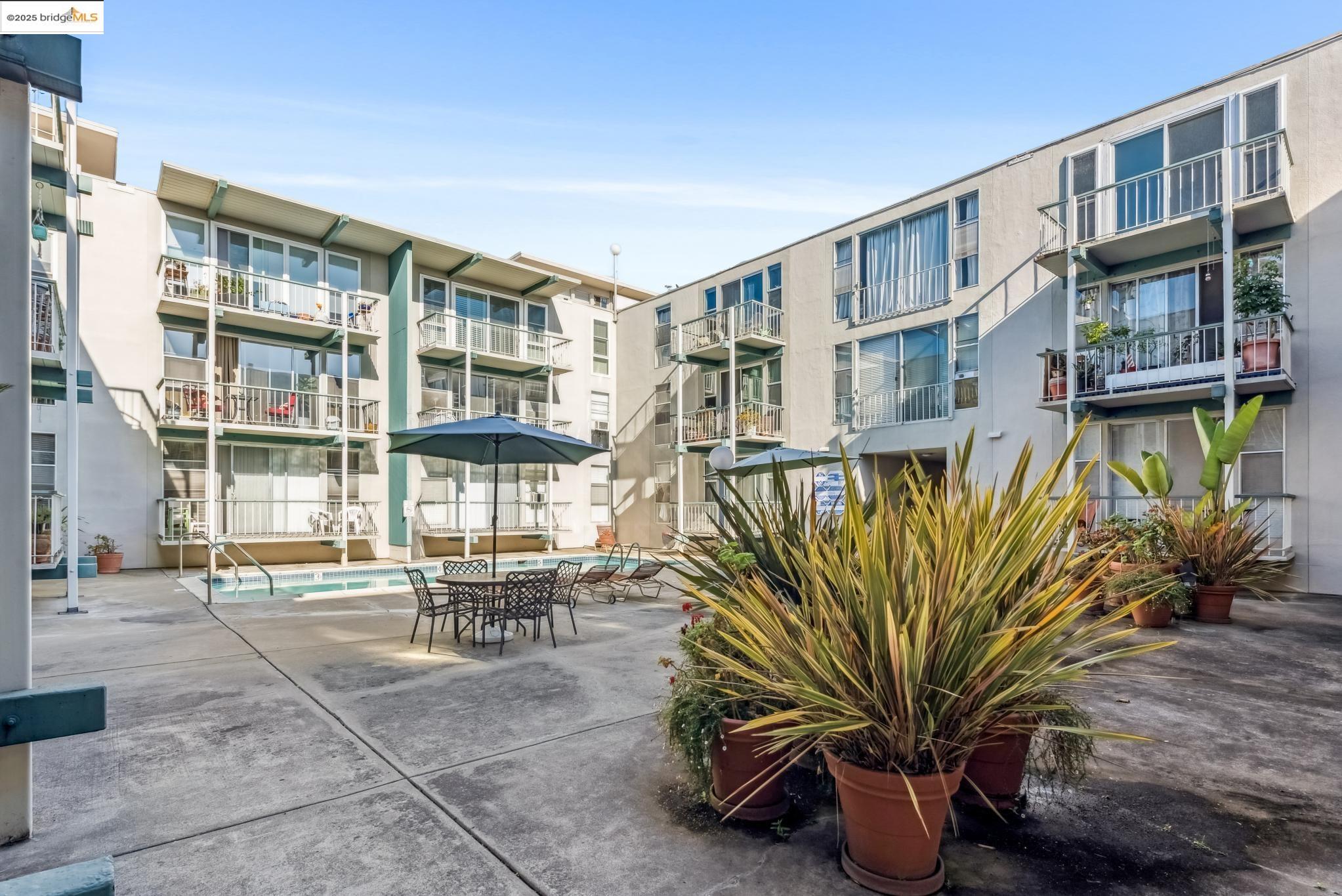 811 York St # 313