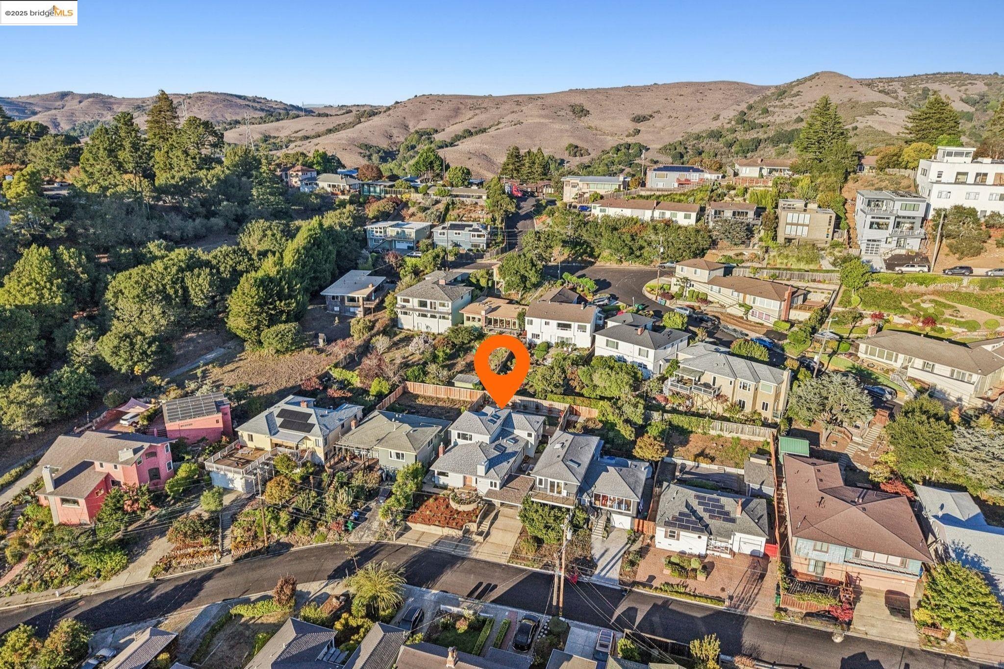 19 Highland Blvd