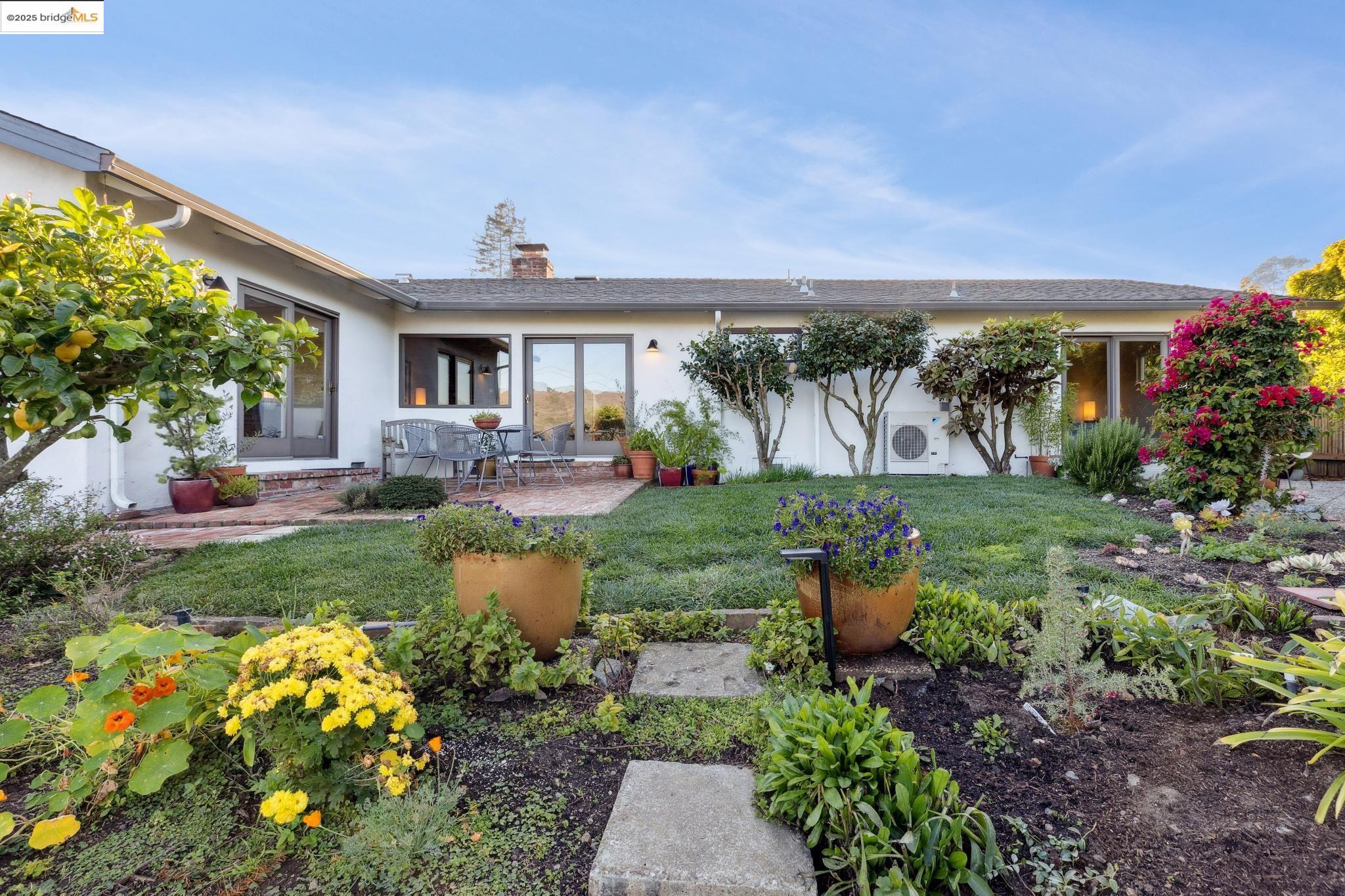 820 Kensington Rd, El Cerrito