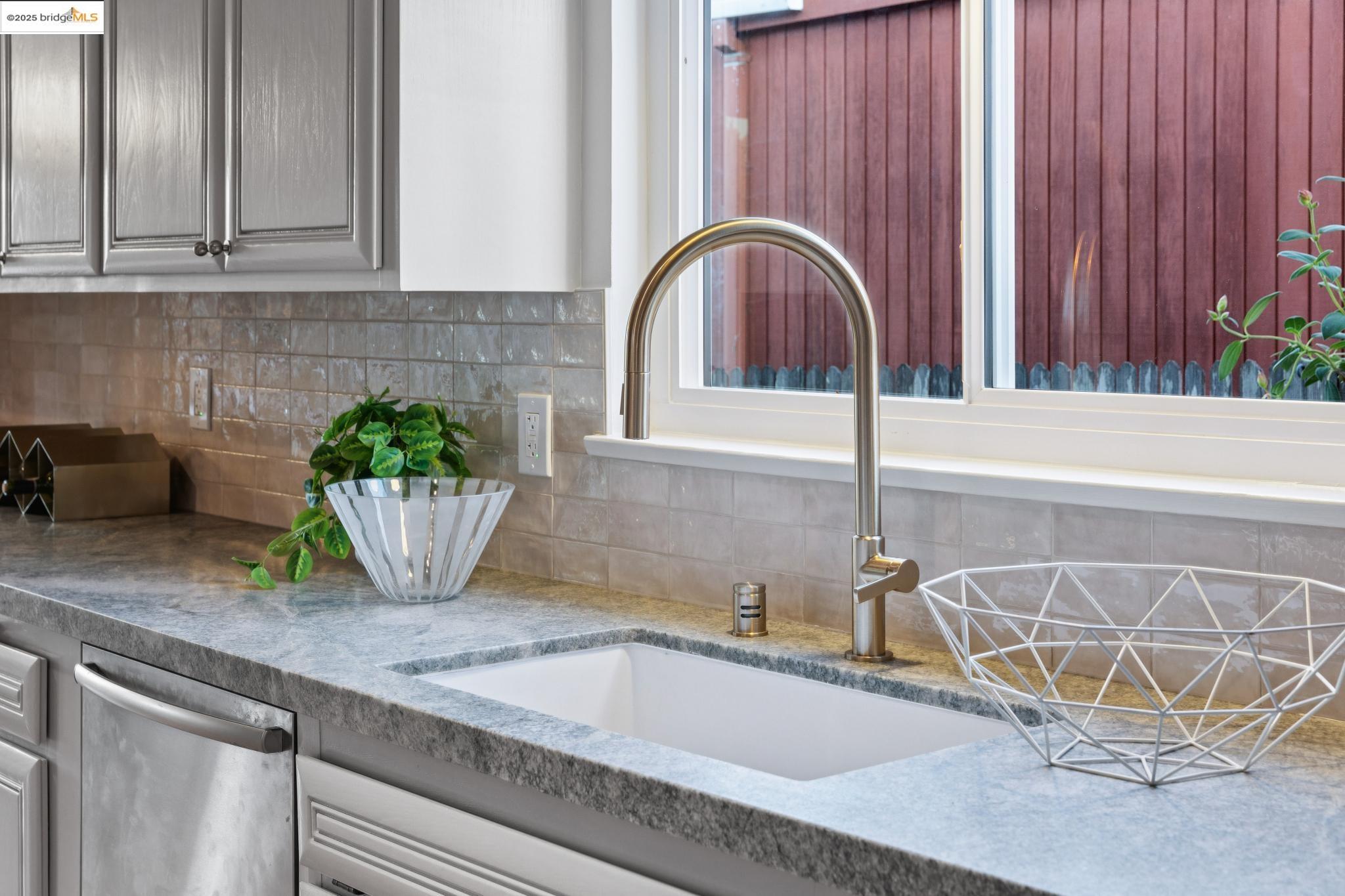 820 Kensington Rd, El Cerrito