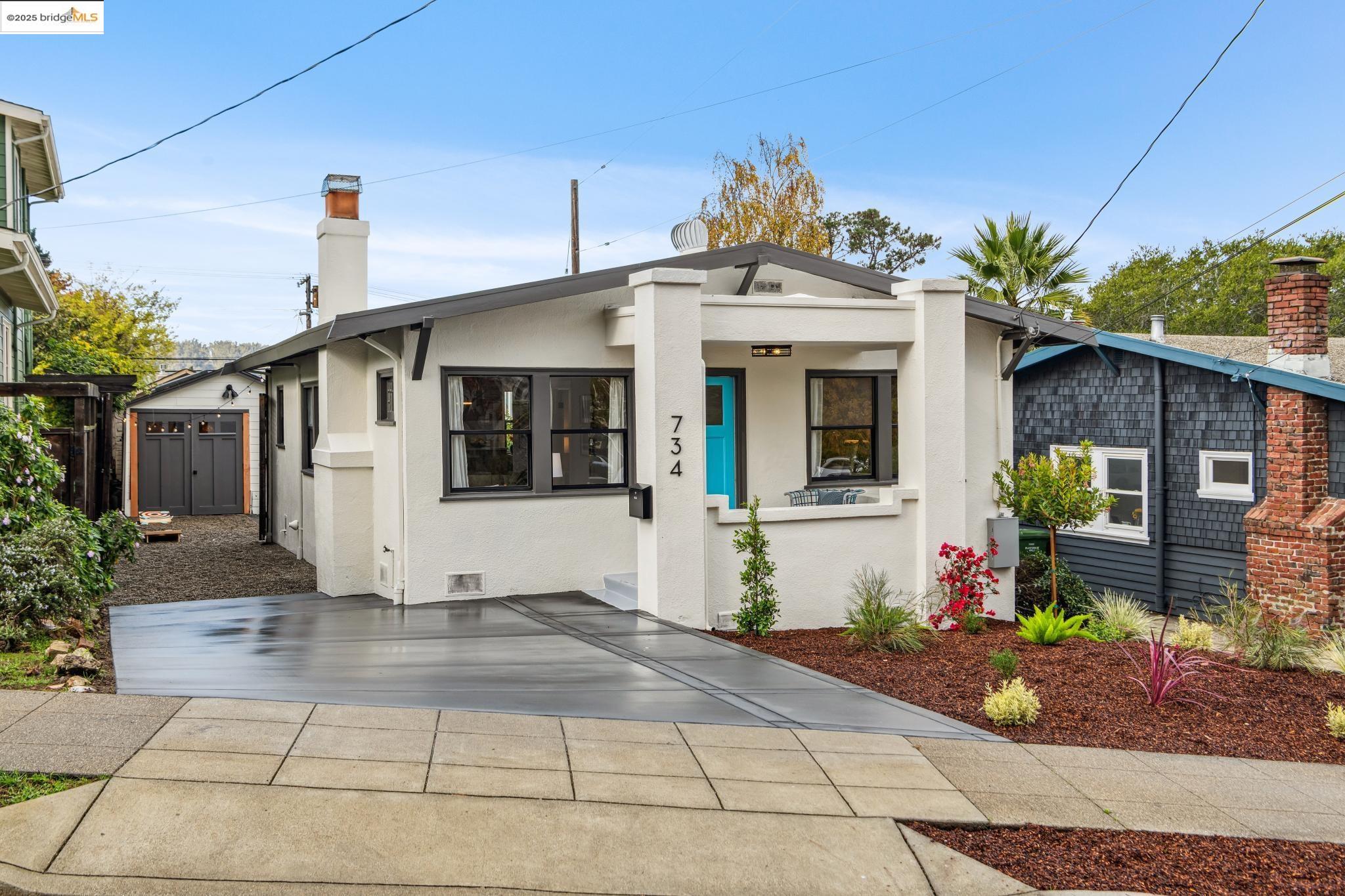 734 Ensenada Ave