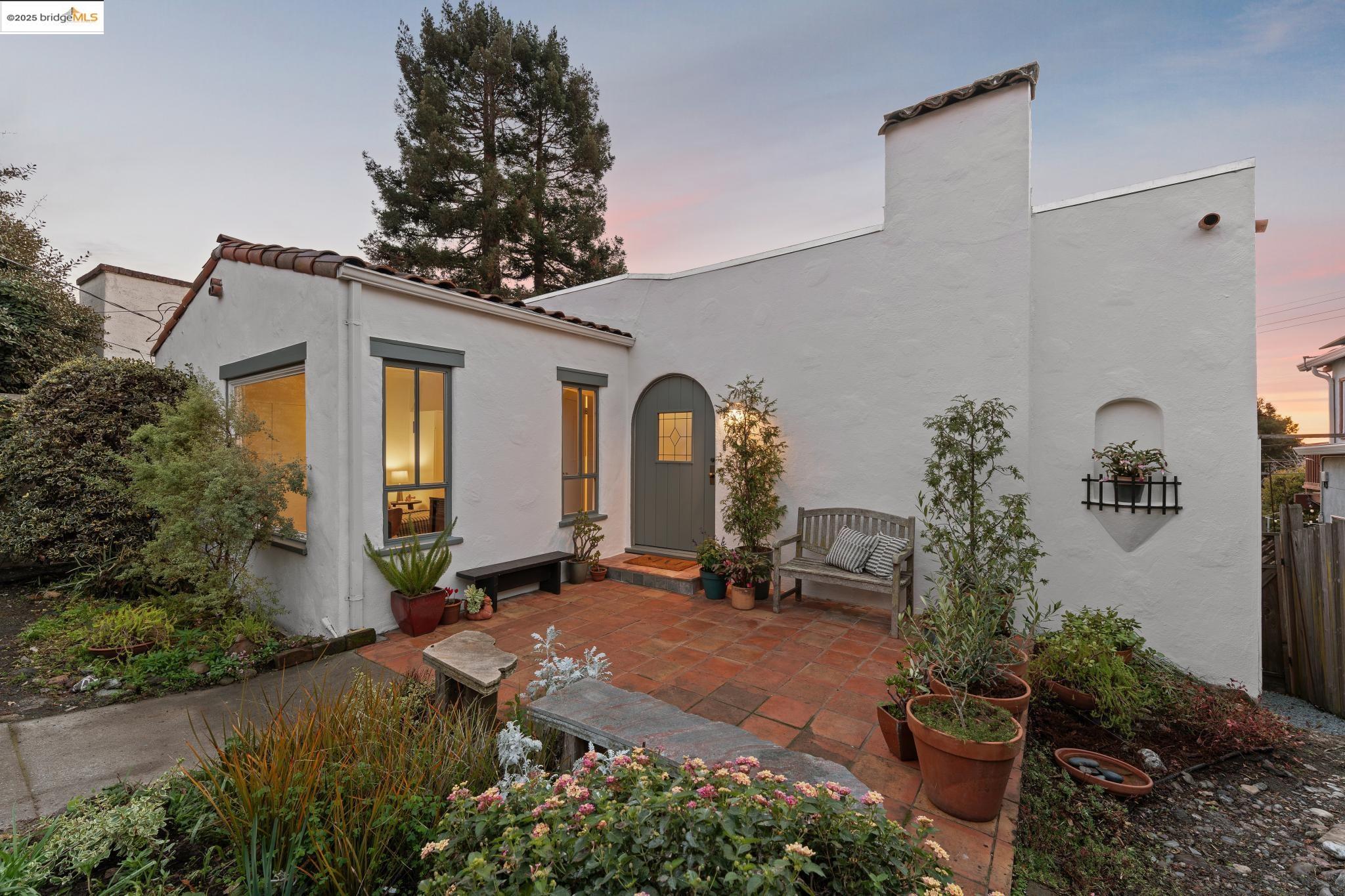 608 Colusa Ave