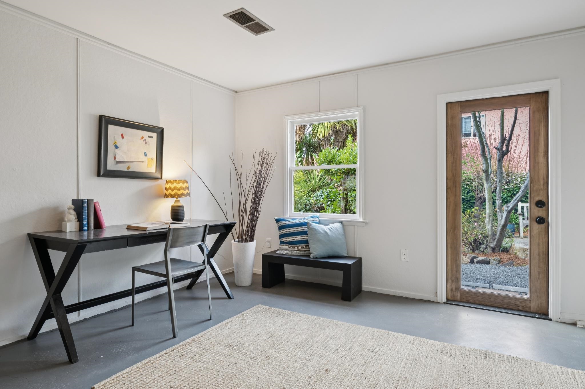 1563 Thousand Oaks Blvd