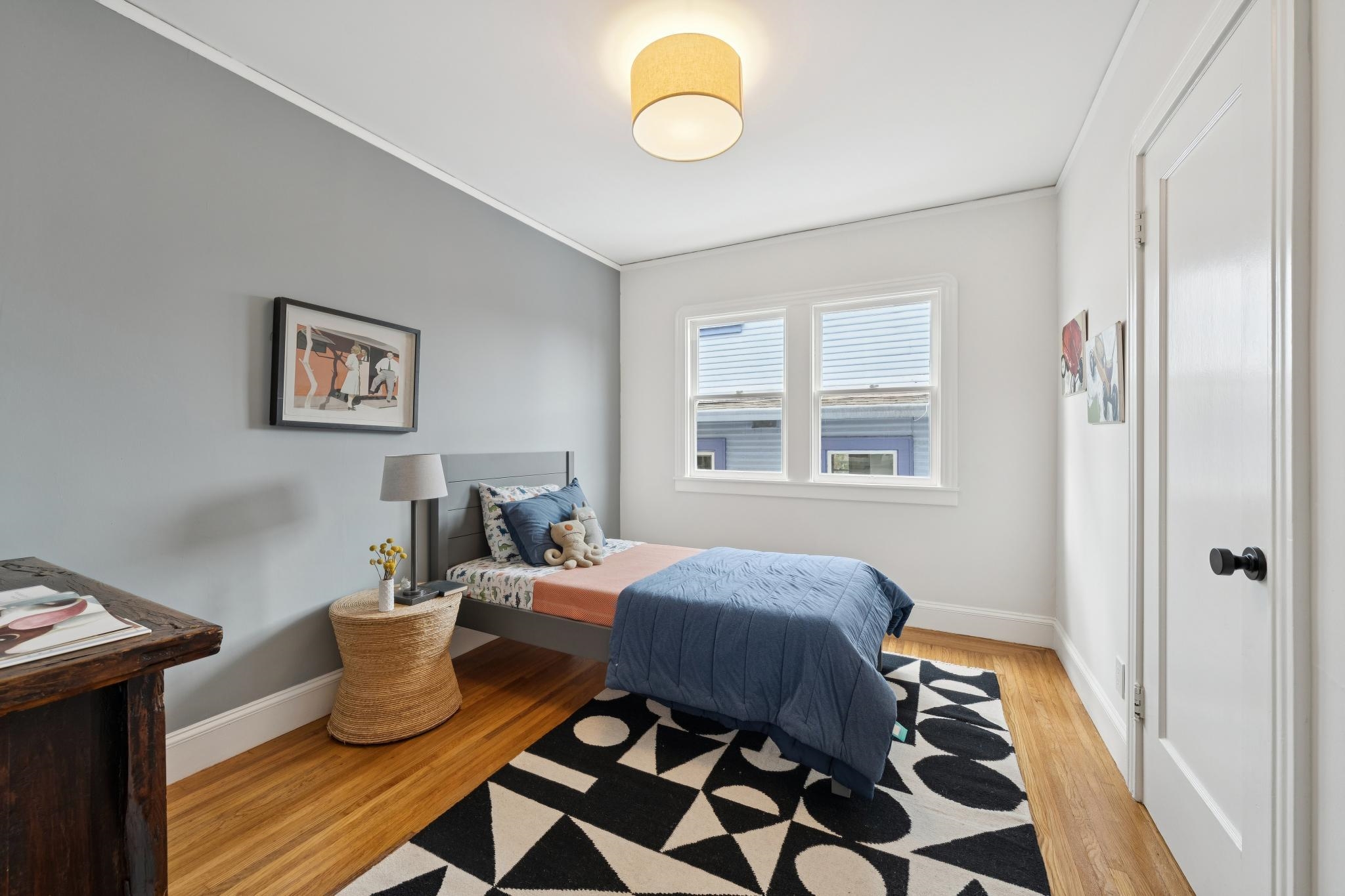 1563 Thousand Oaks Blvd