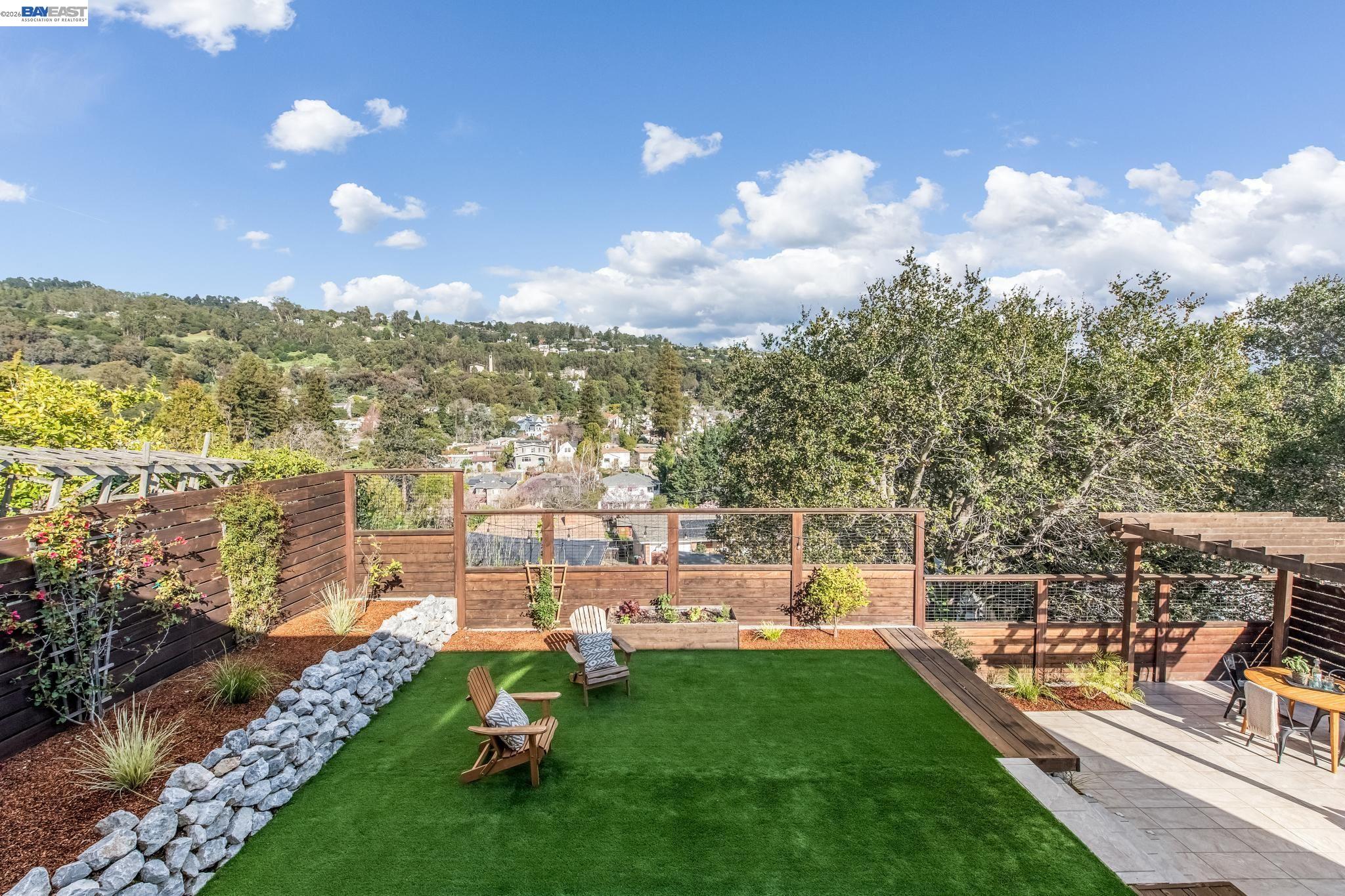 3386 Herrier St