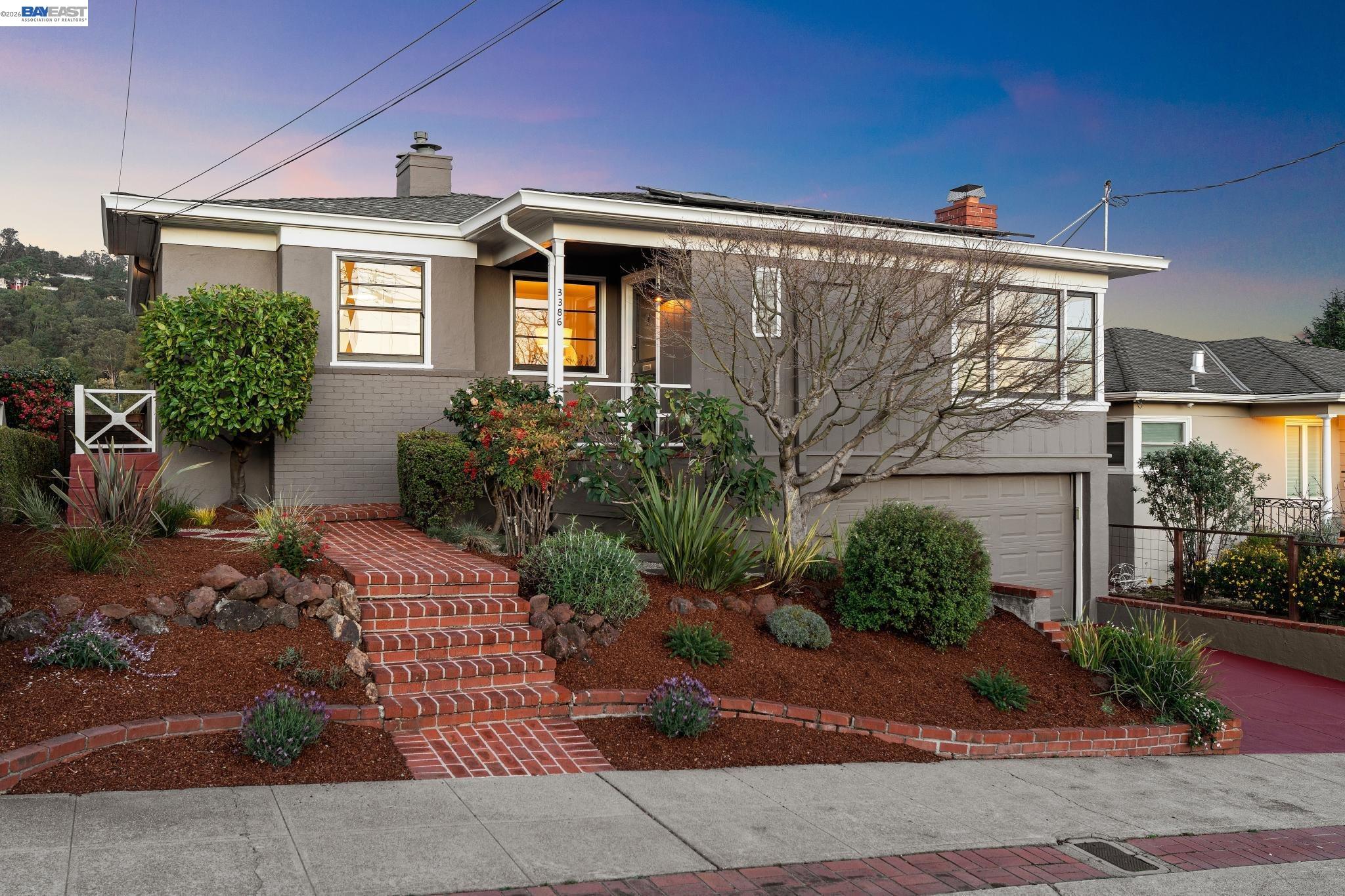3386 Herrier St