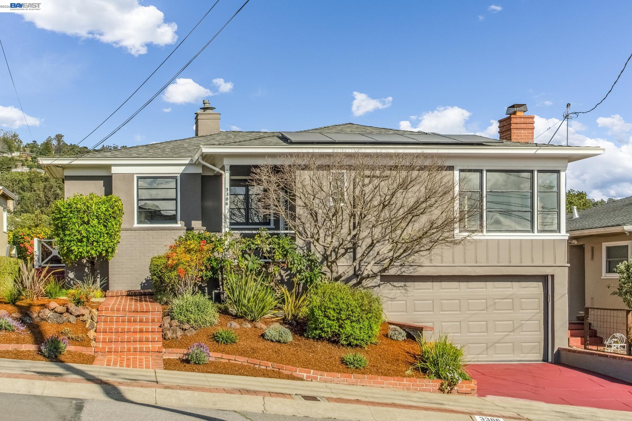 3386 Herrier St