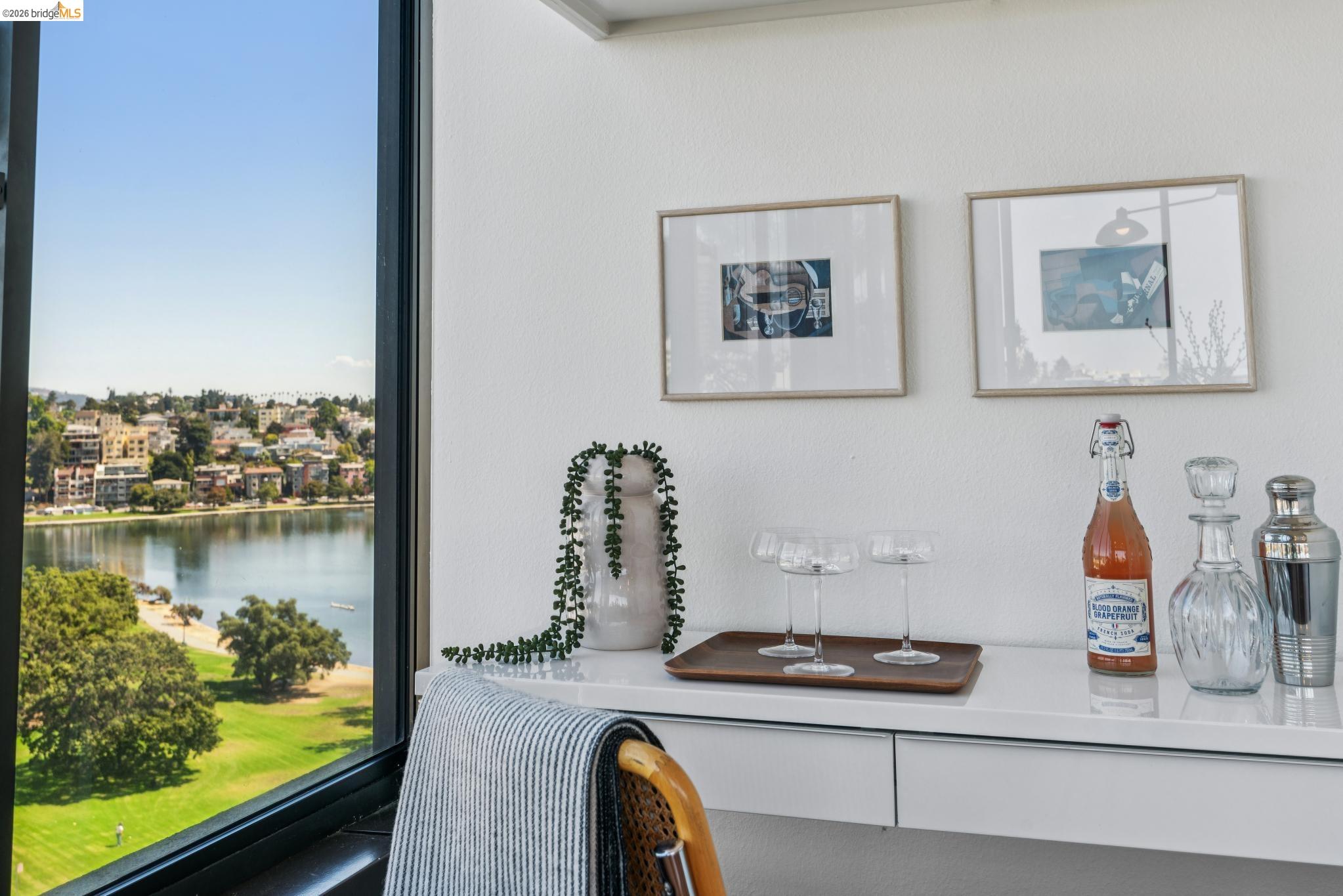 565 Bellevue Ave # 806