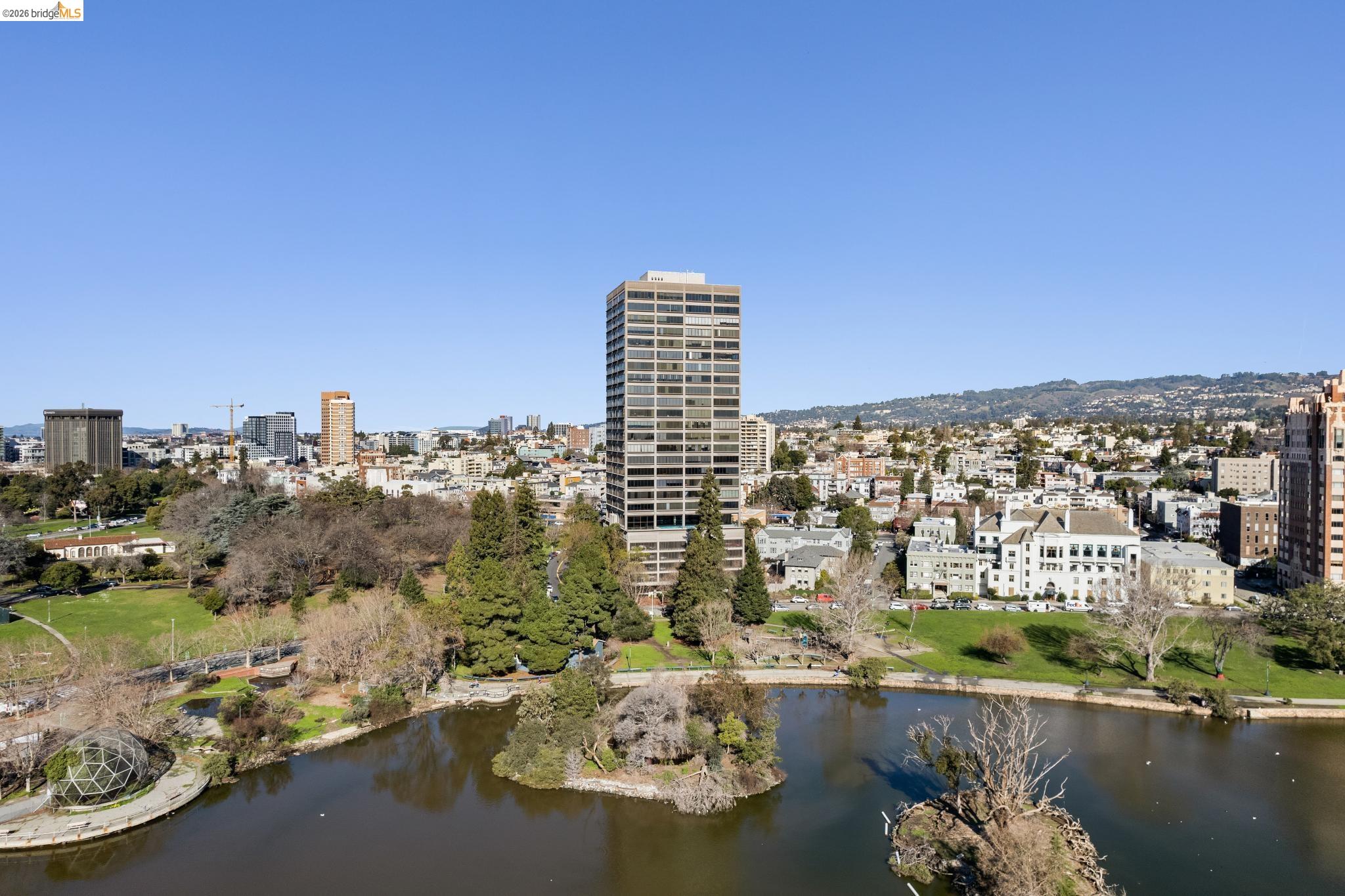 565 Bellevue Ave # 806