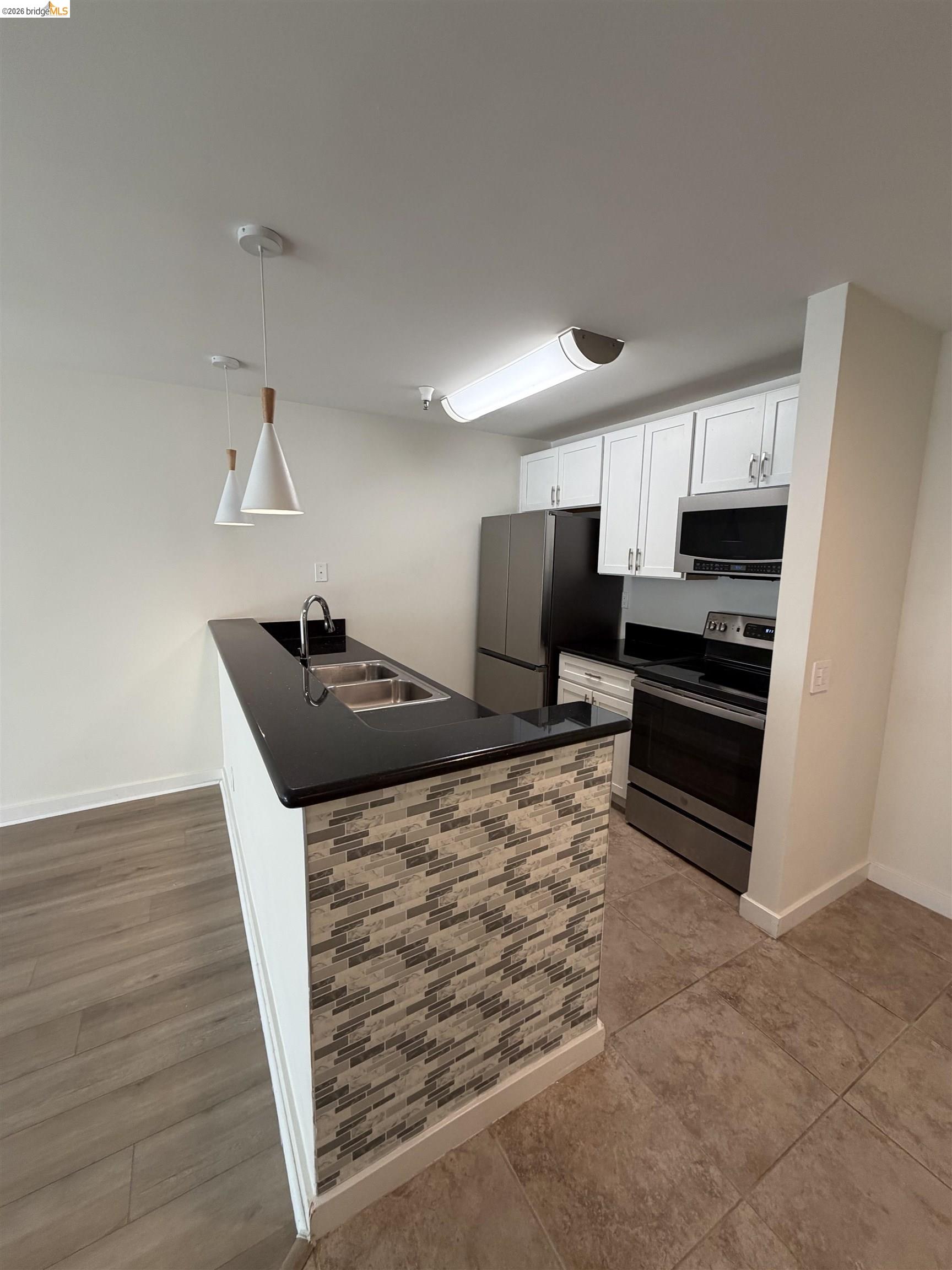 6400 Christie Ave # 4124