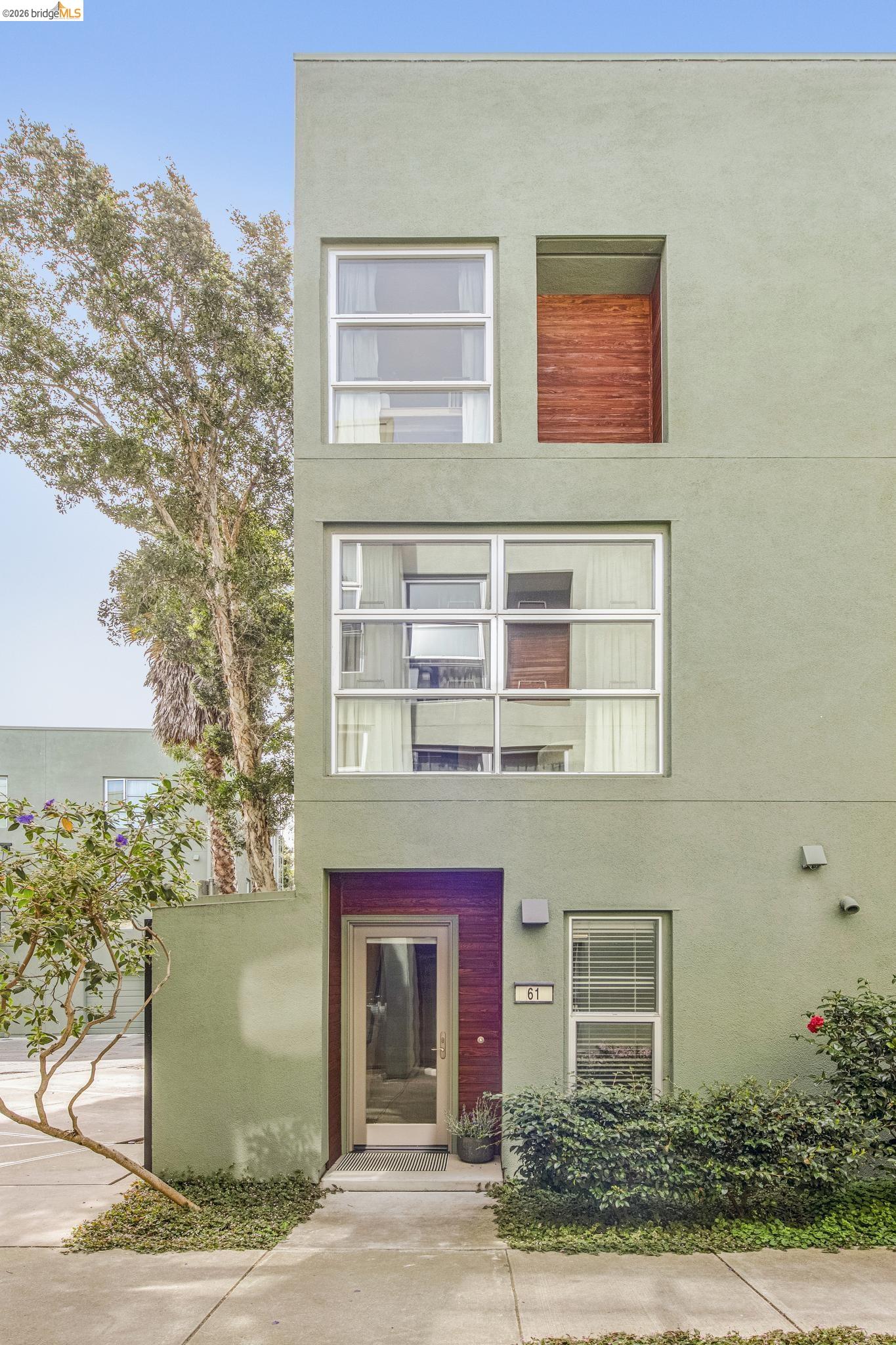 61 Glashaus Loop