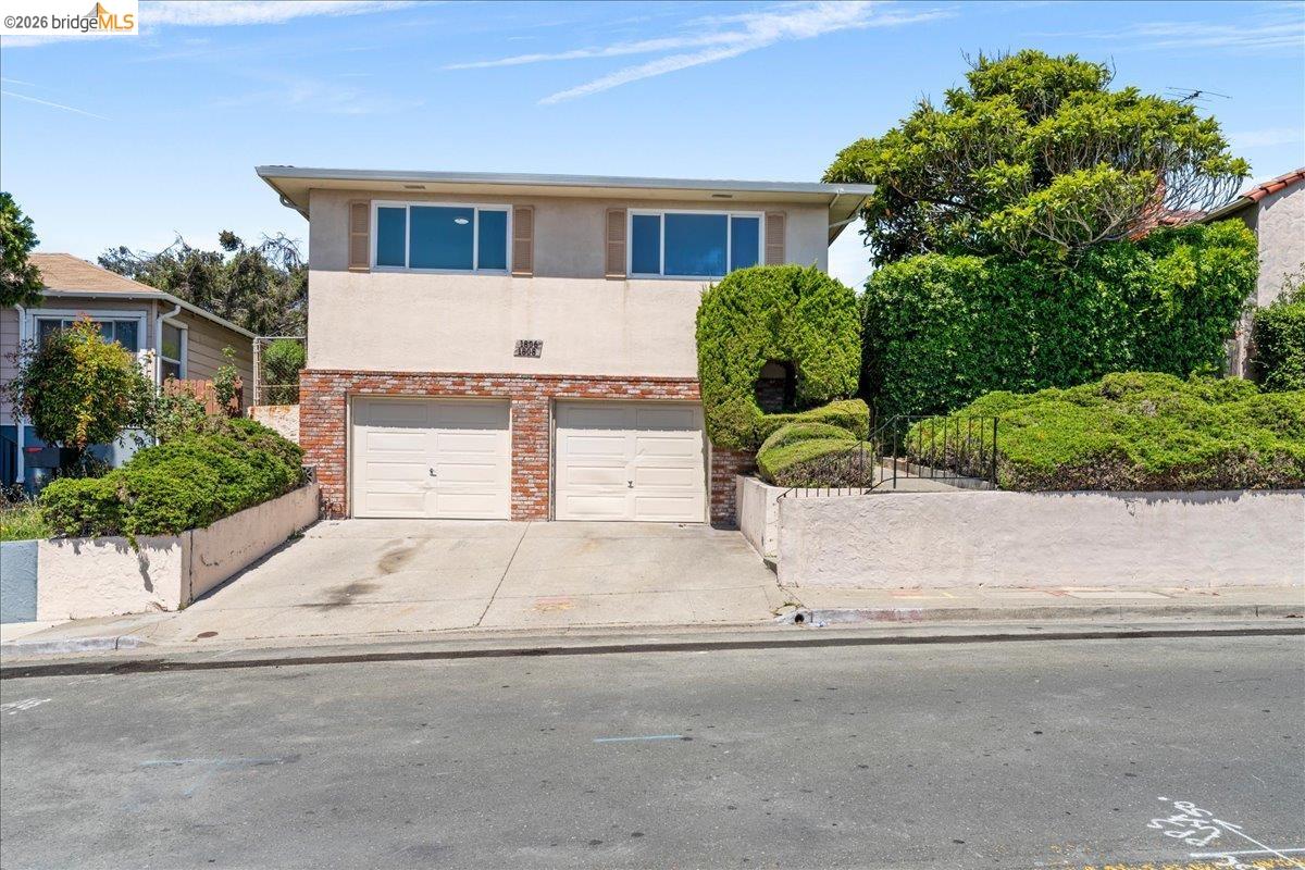 1806 Key Blvd