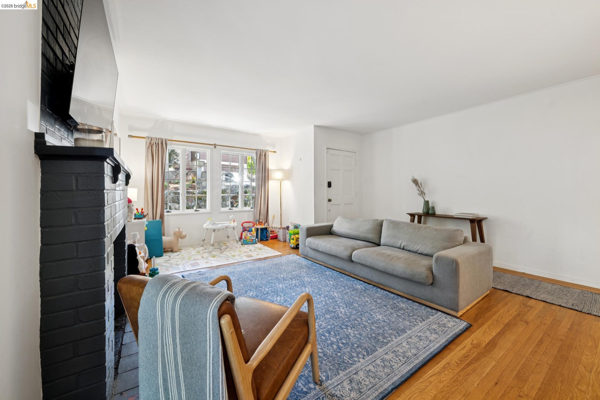 200 Fairlawn Dr