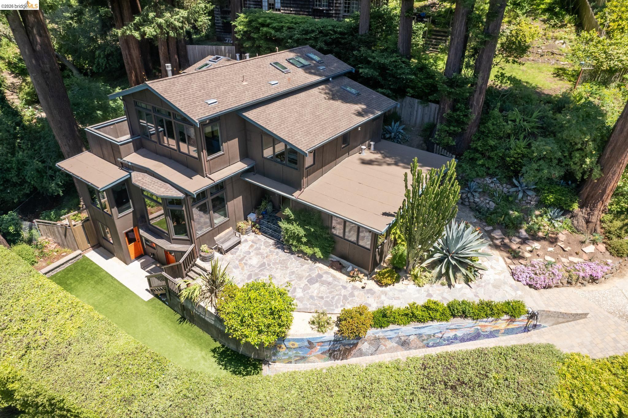1196 Keith Ave