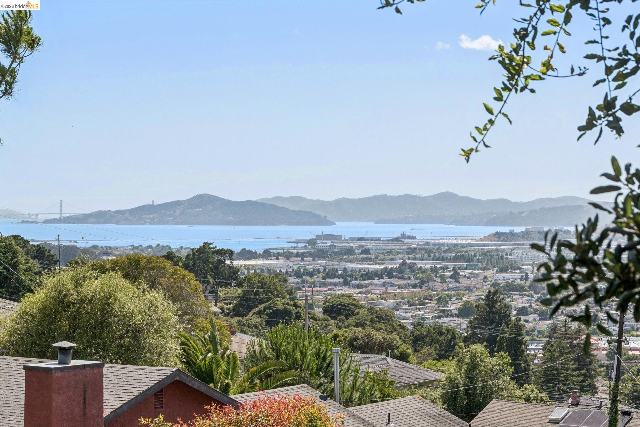 2325 Carquinez Ave