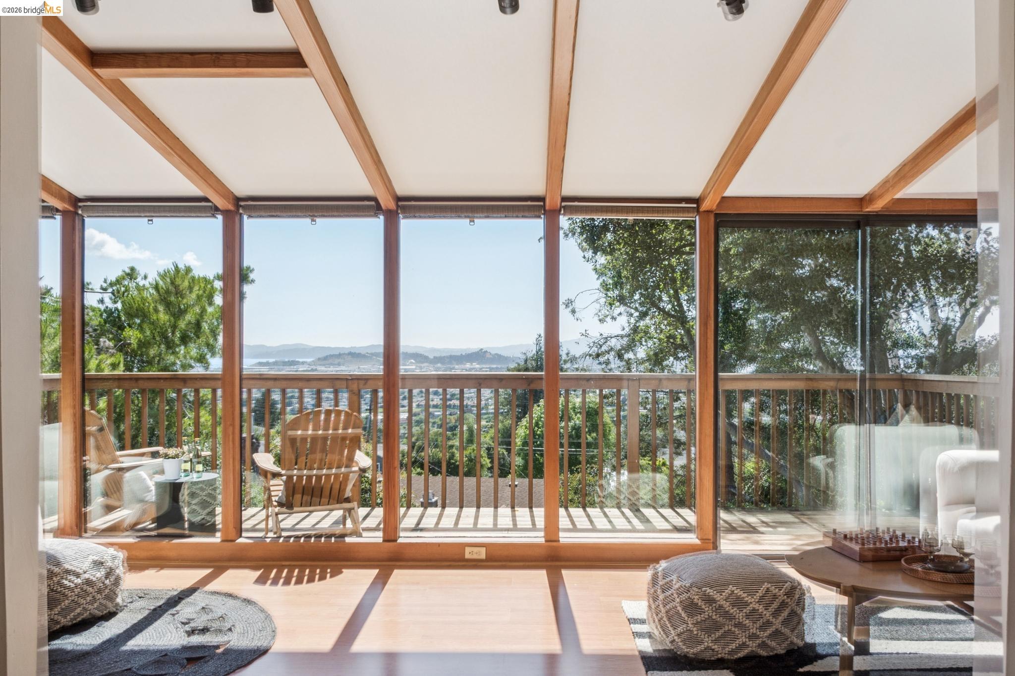 2325 Carquinez Ave