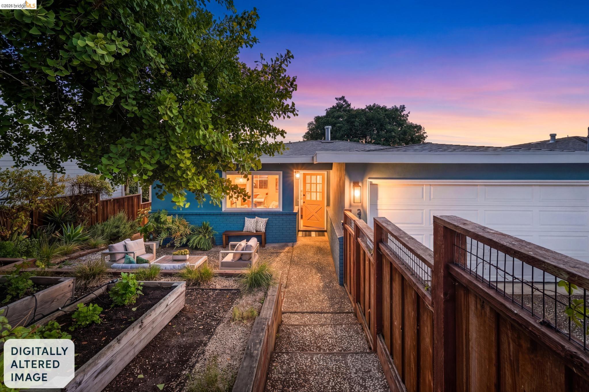 2325 Carquinez Ave