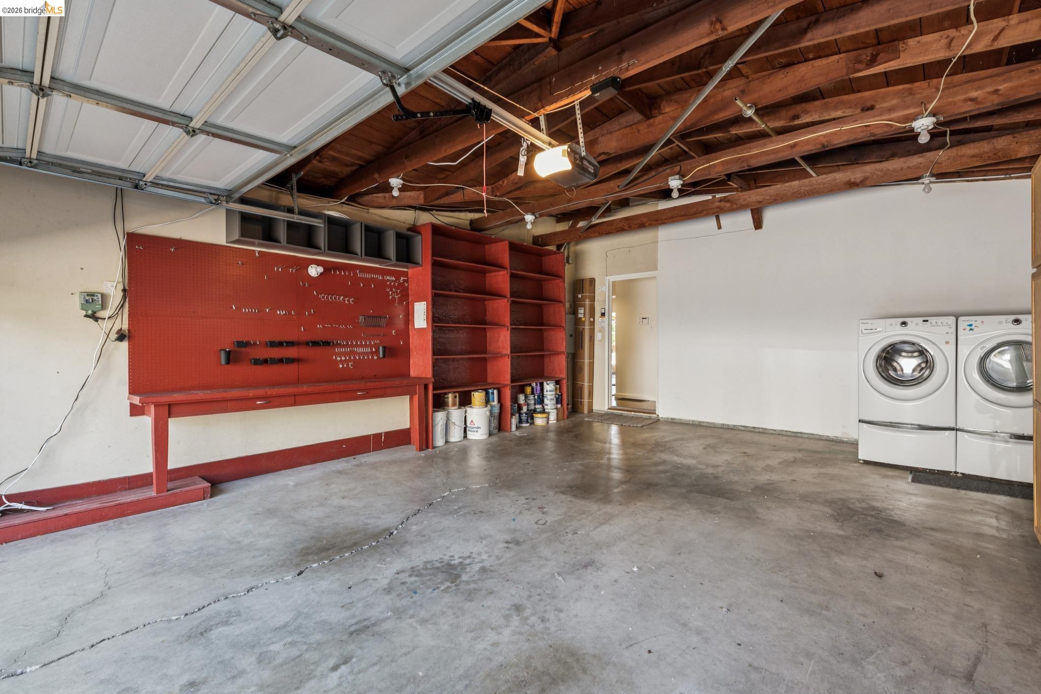 2325 Carquinez Ave