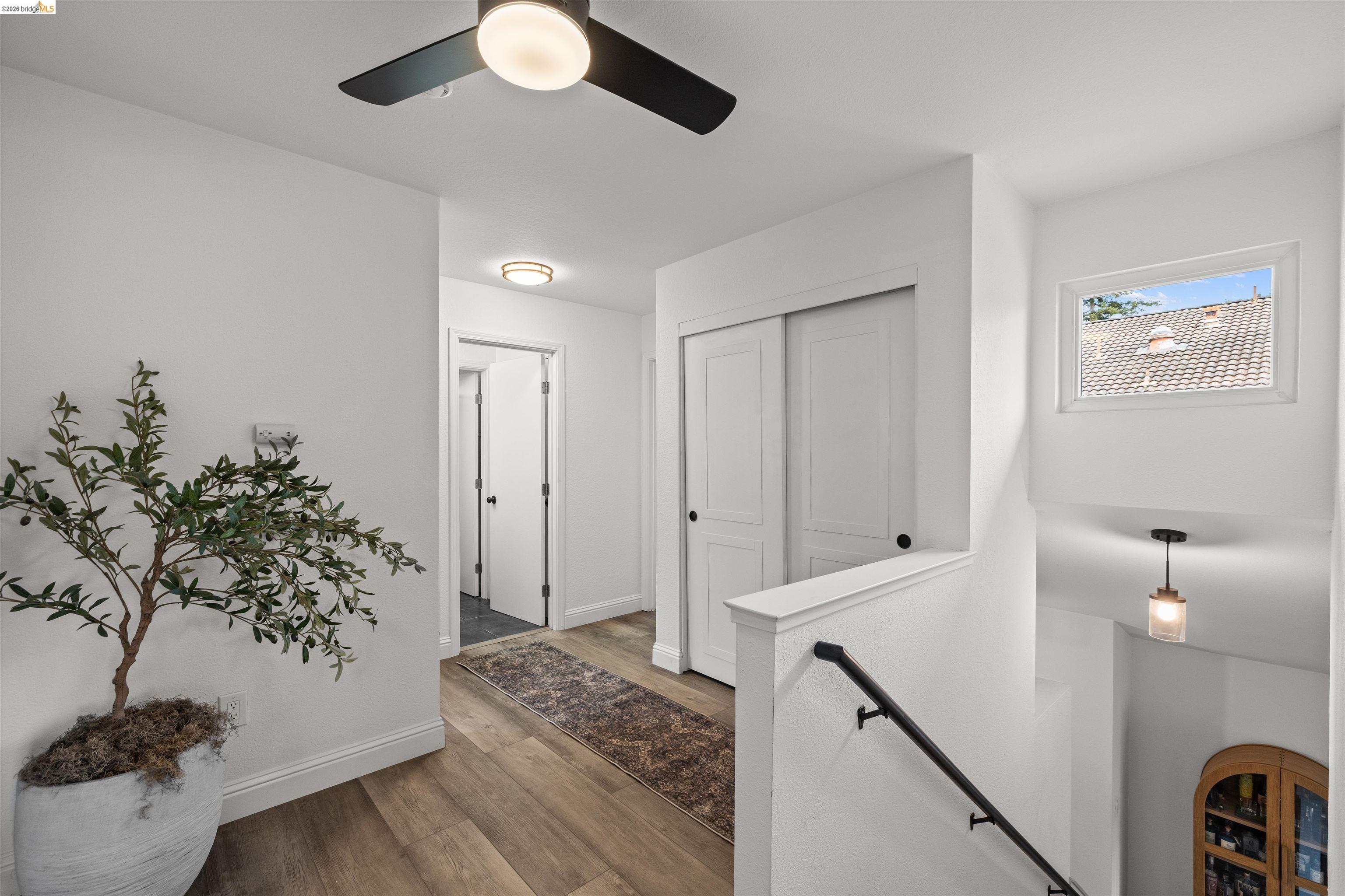 925 Hacienda Cir