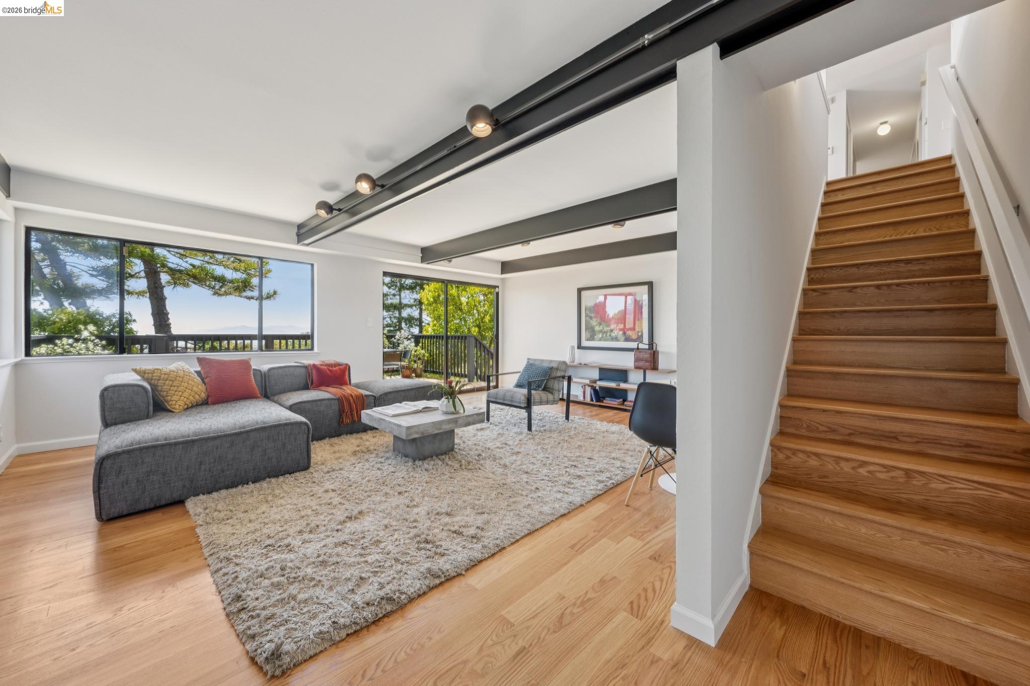 955 Galvin Dr