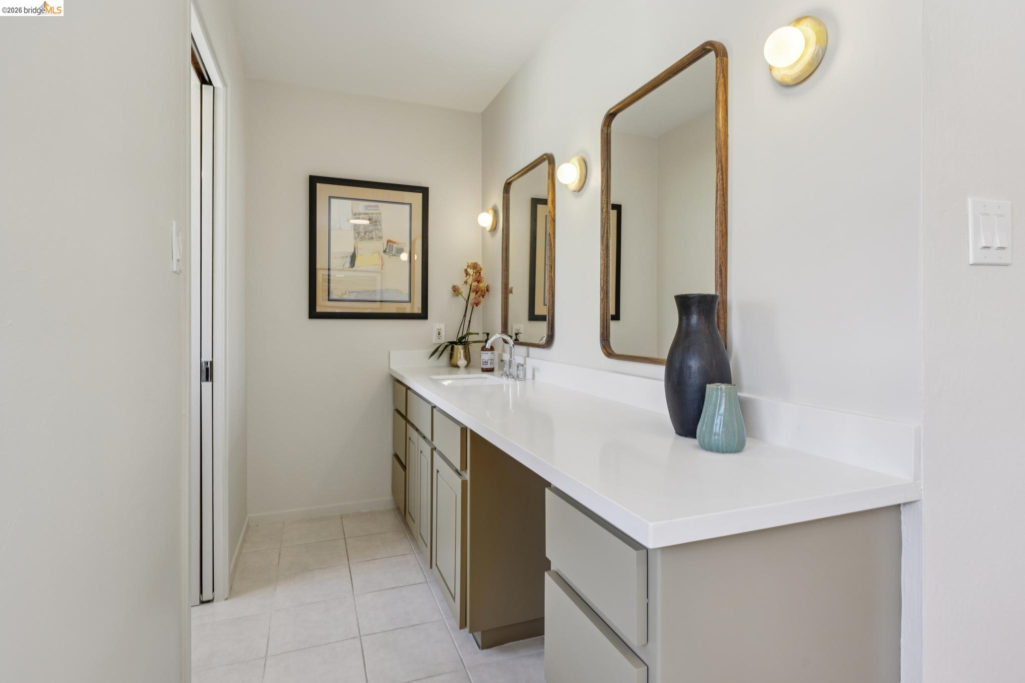 955 Galvin Dr