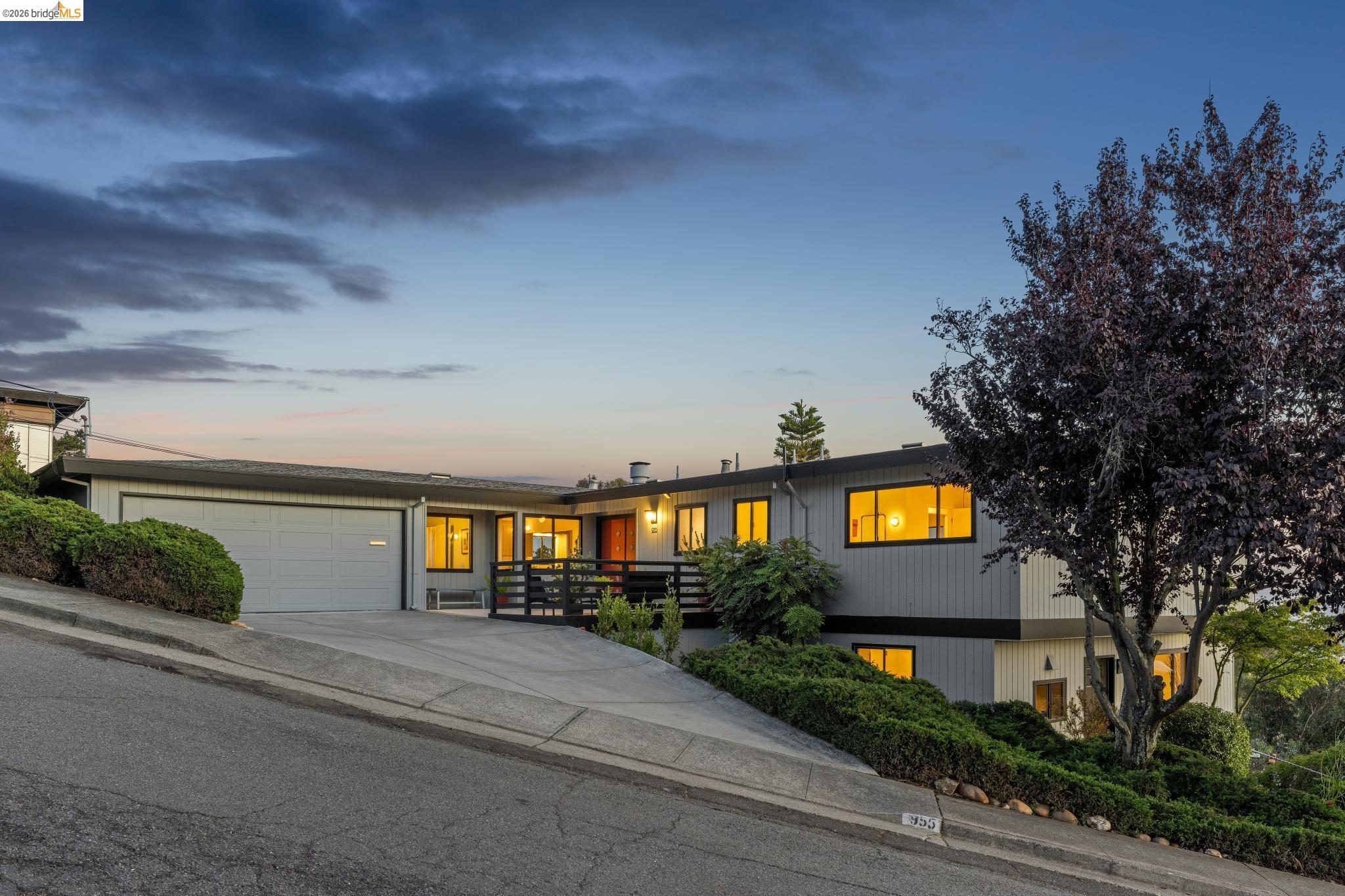 955 Galvin Dr