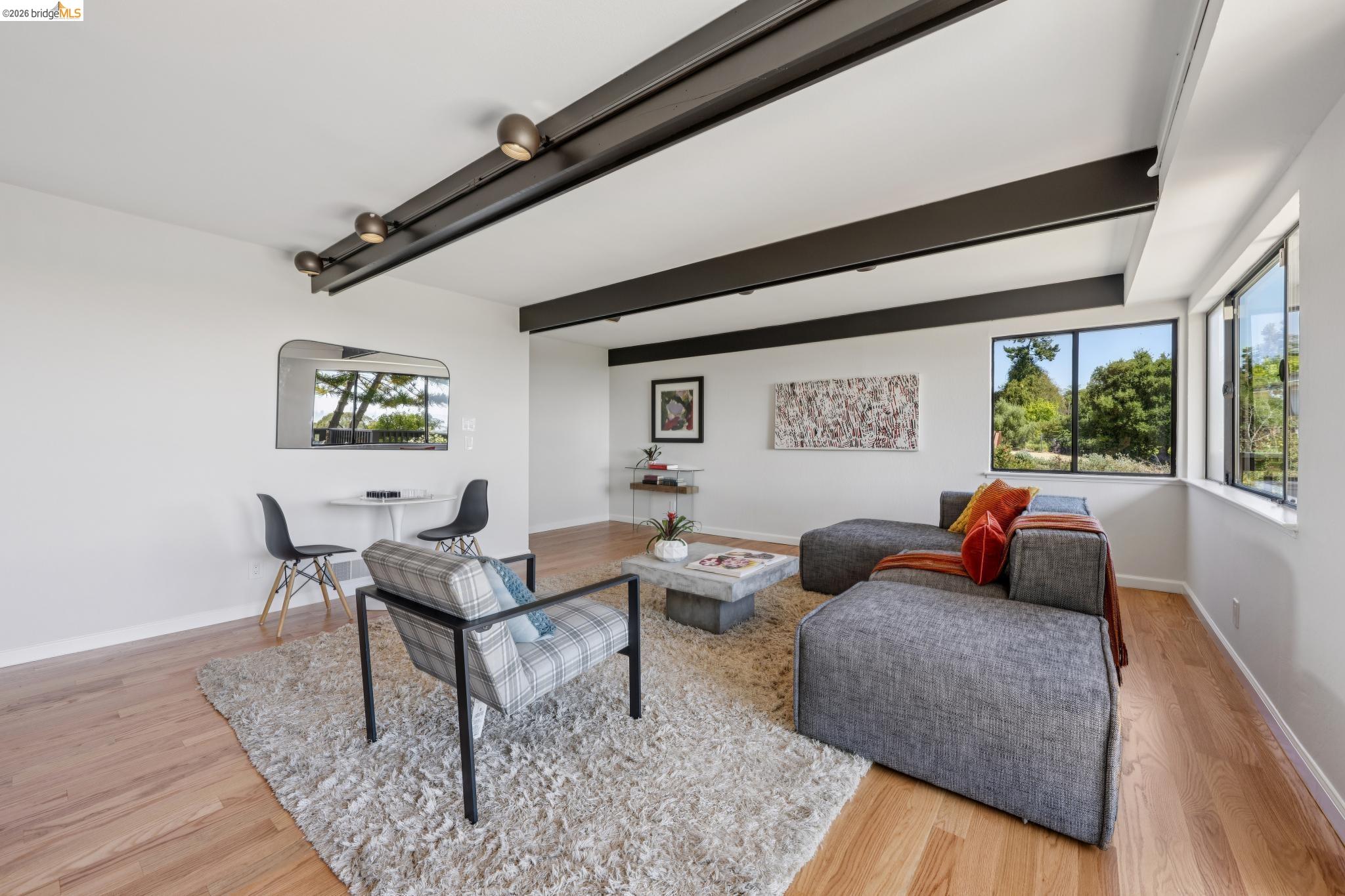 955 Galvin Dr