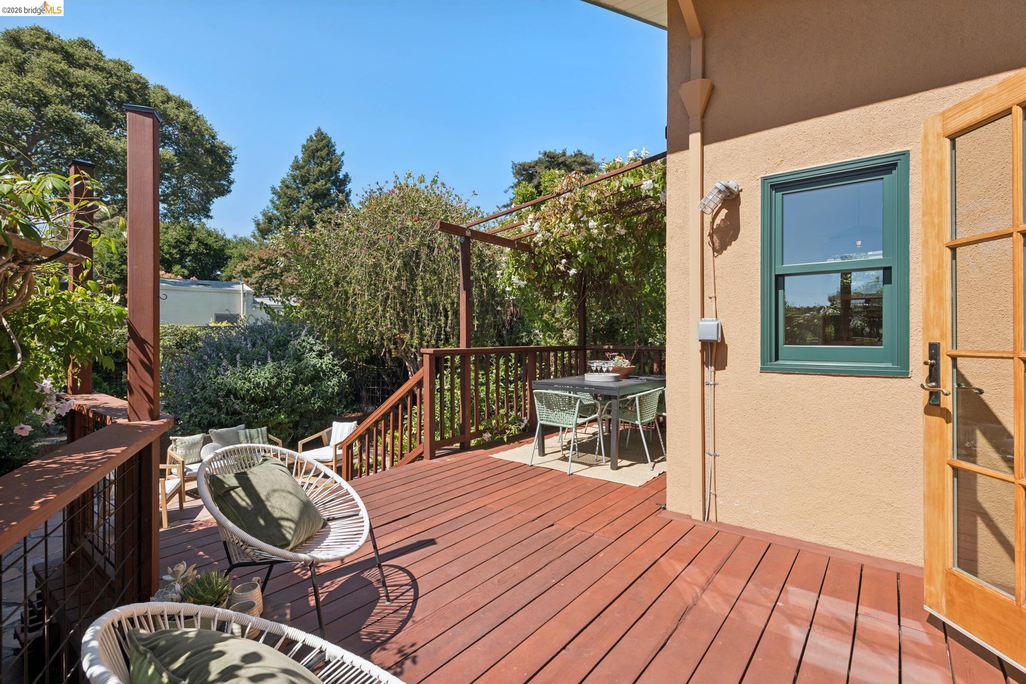 1645 Capistrano Ave