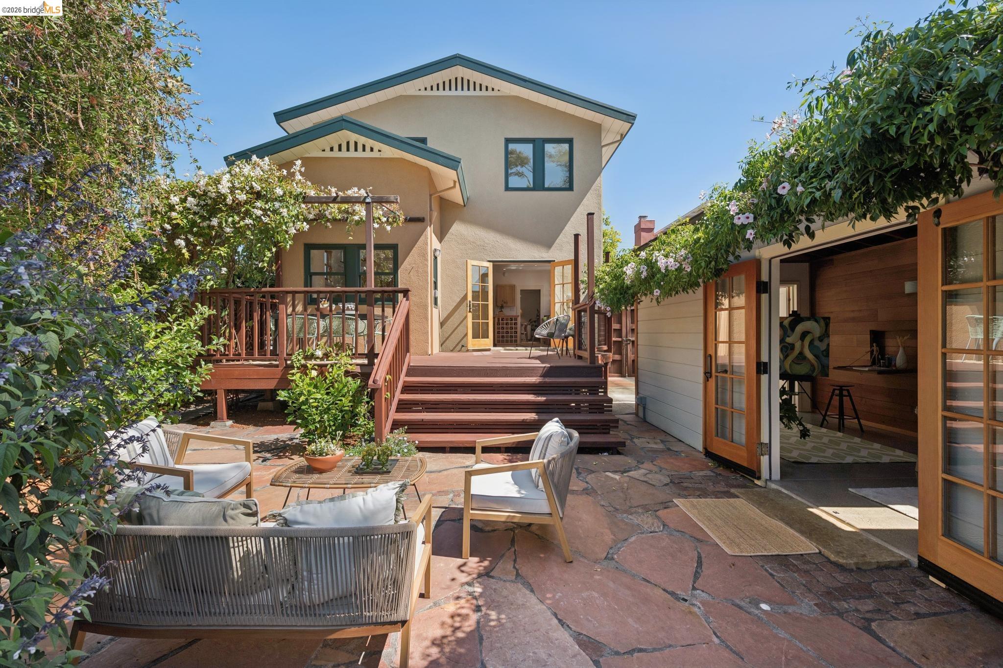 1645 Capistrano Ave