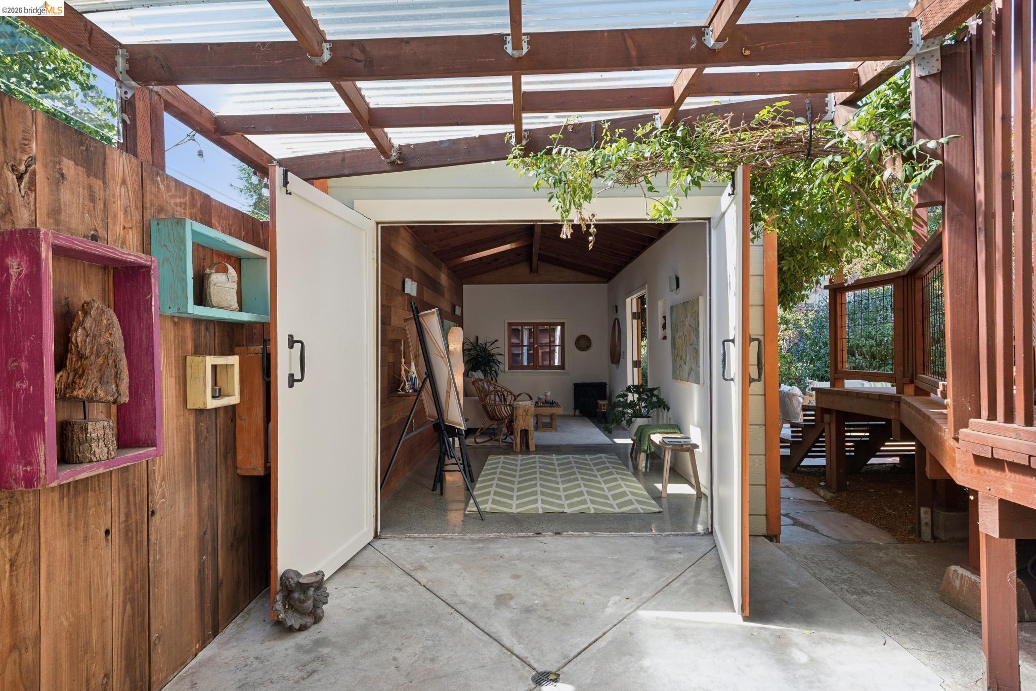 1645 Capistrano Ave