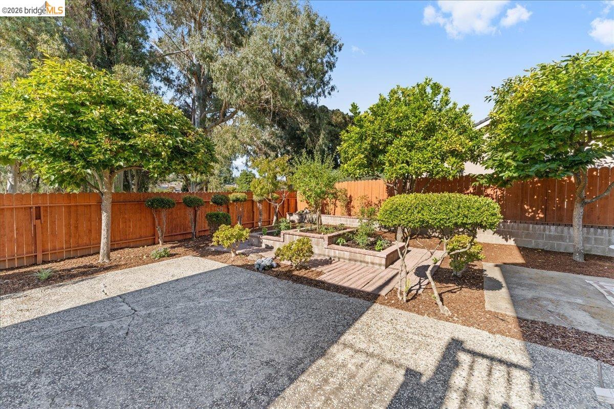 858 Coral Ridge Circle